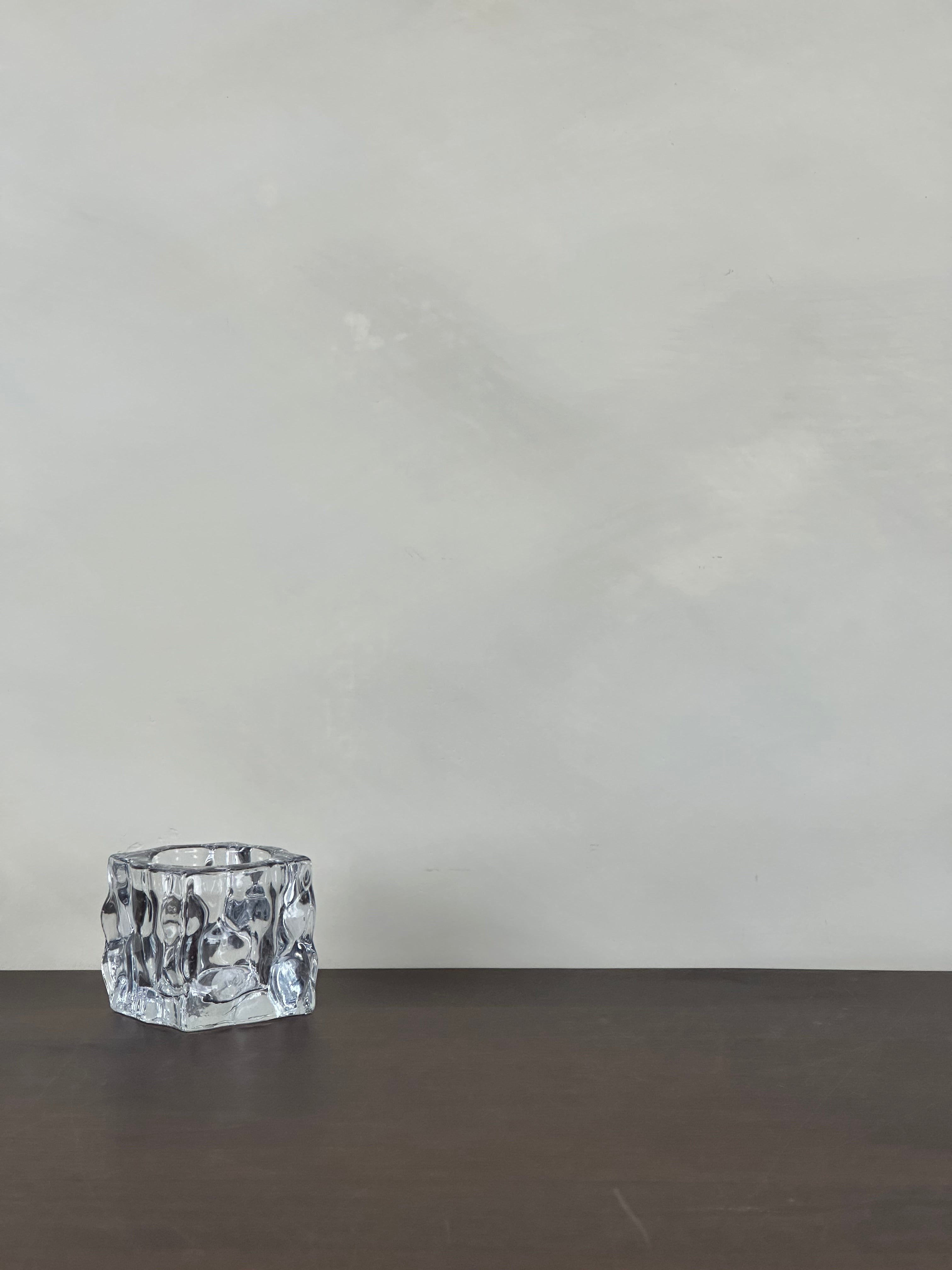 GLASS CANDLE HOLDER