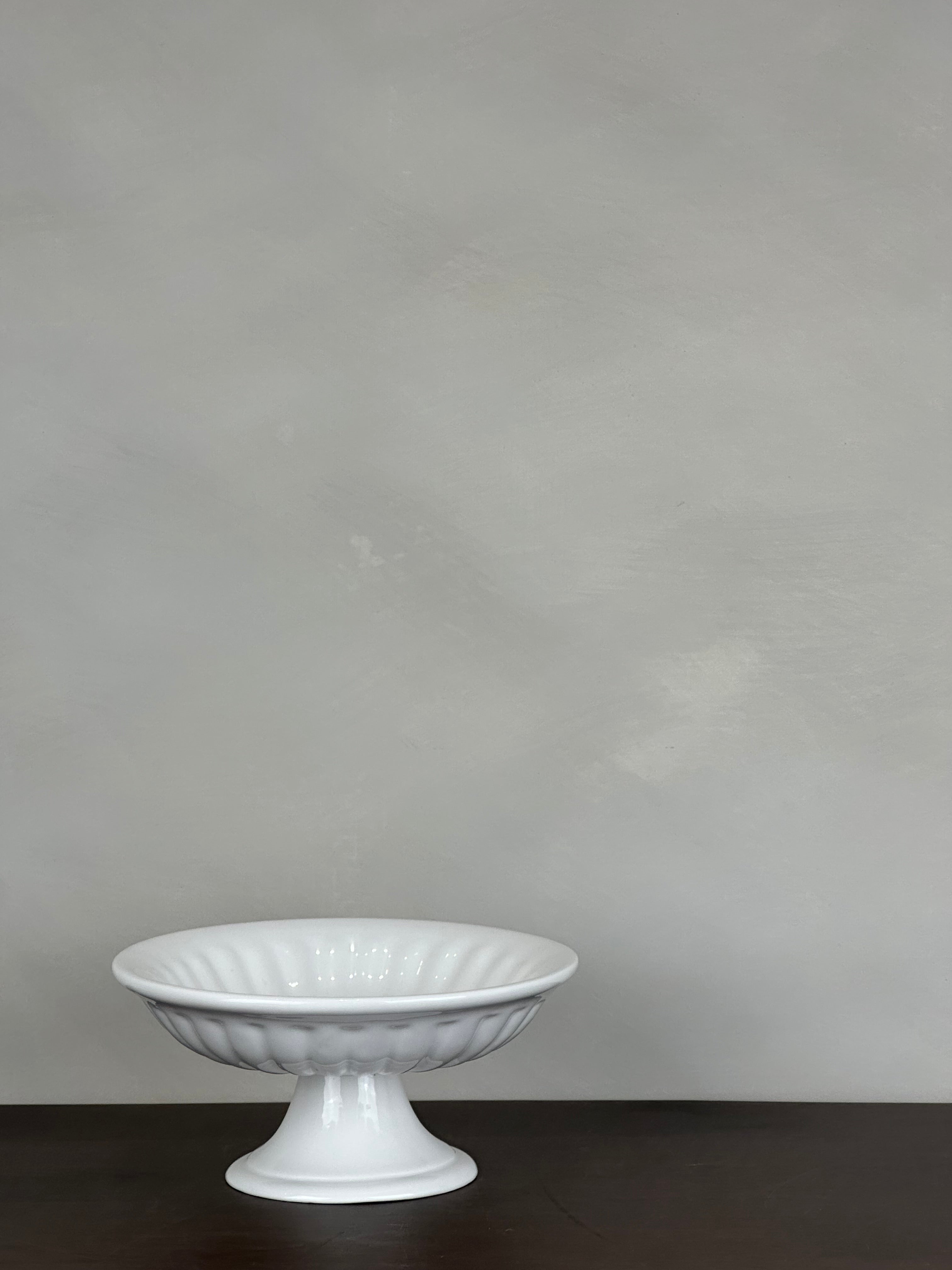 WHITE CERAMIC PEDESTAL BOWL