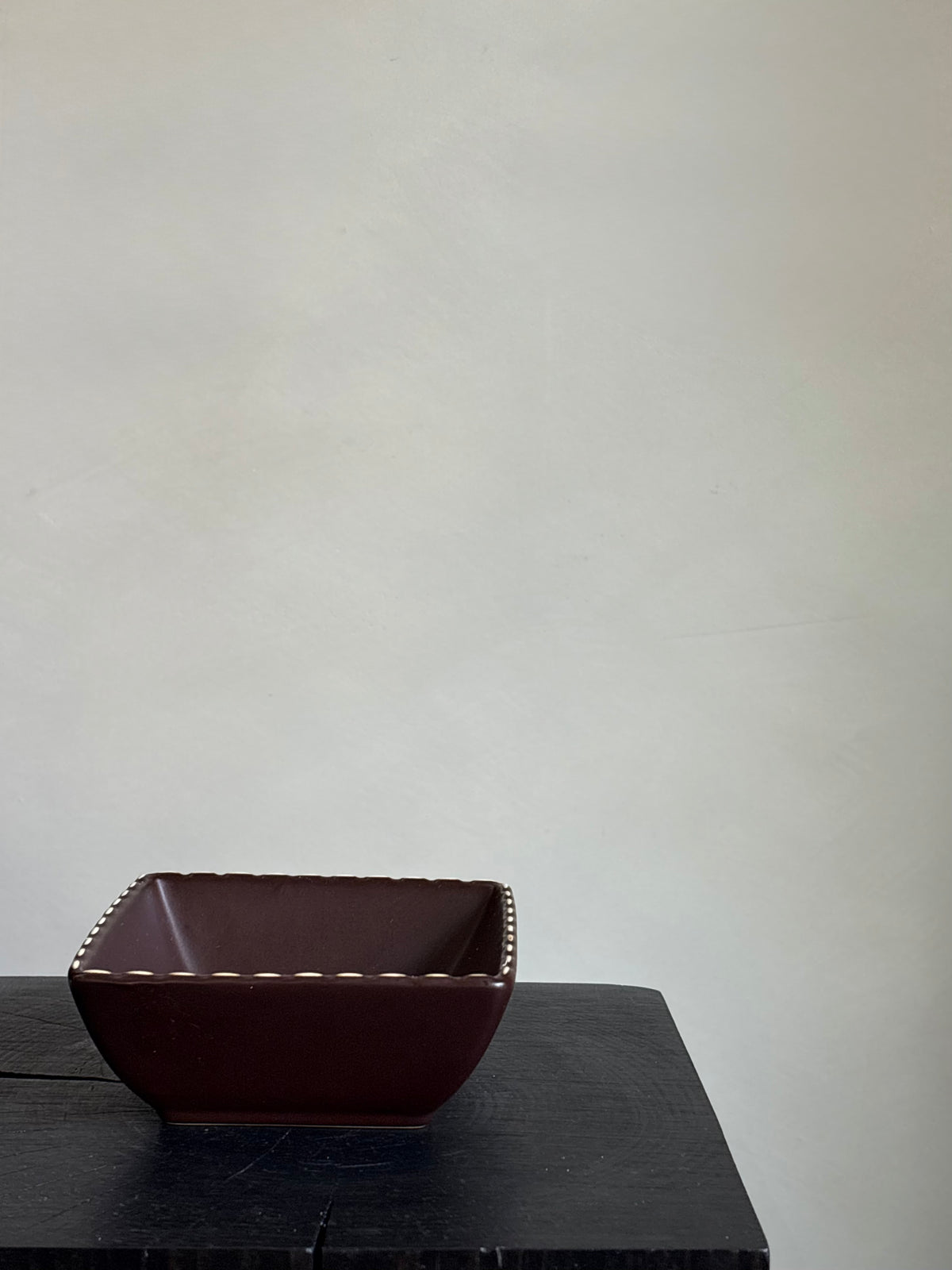 CHOCOLATE CERAMIC RICE | NOODLE BOWL WITH WHIPSTITCH TRIM