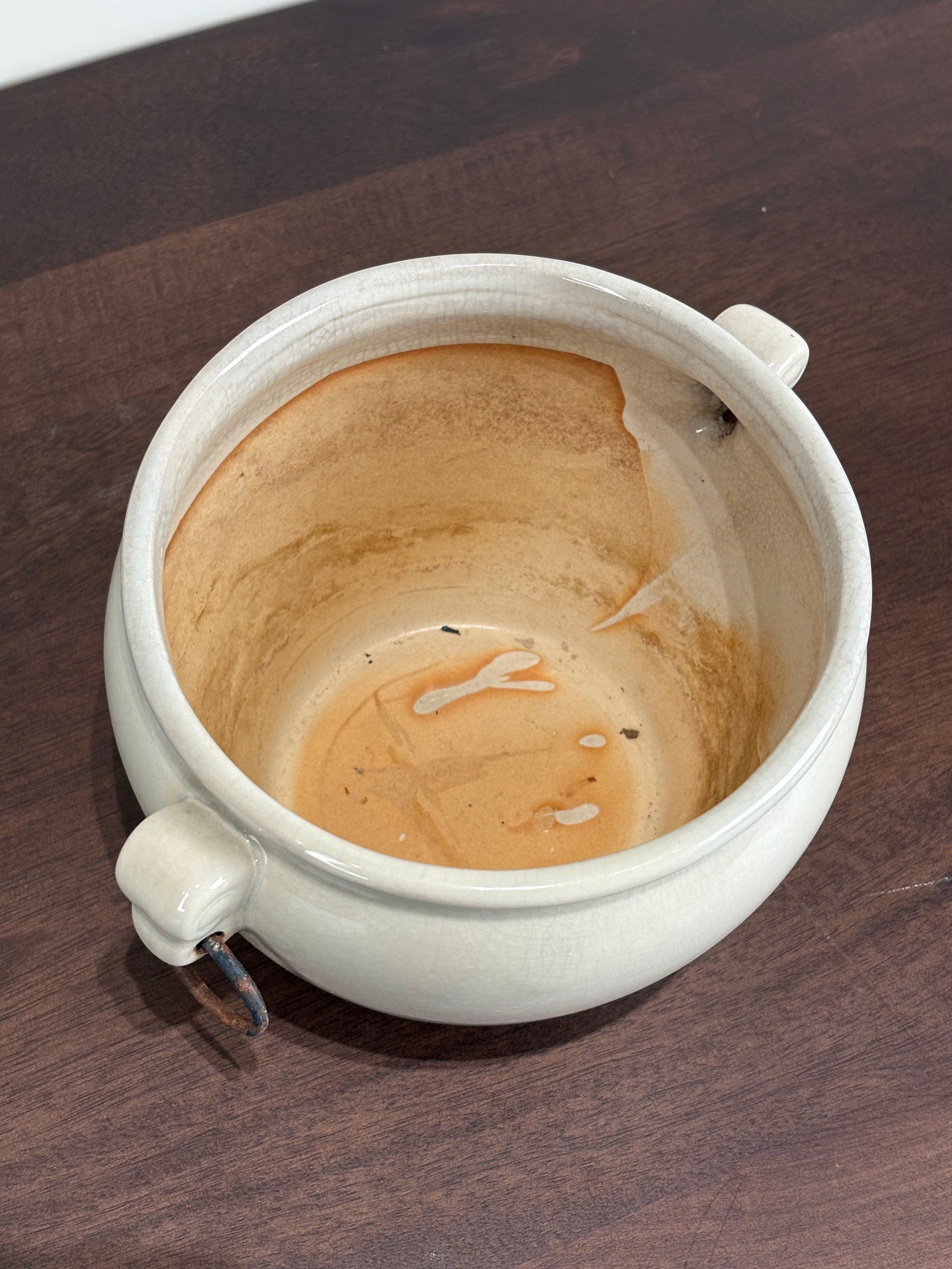SMALL TWO-HANDLE CERAMIC POT