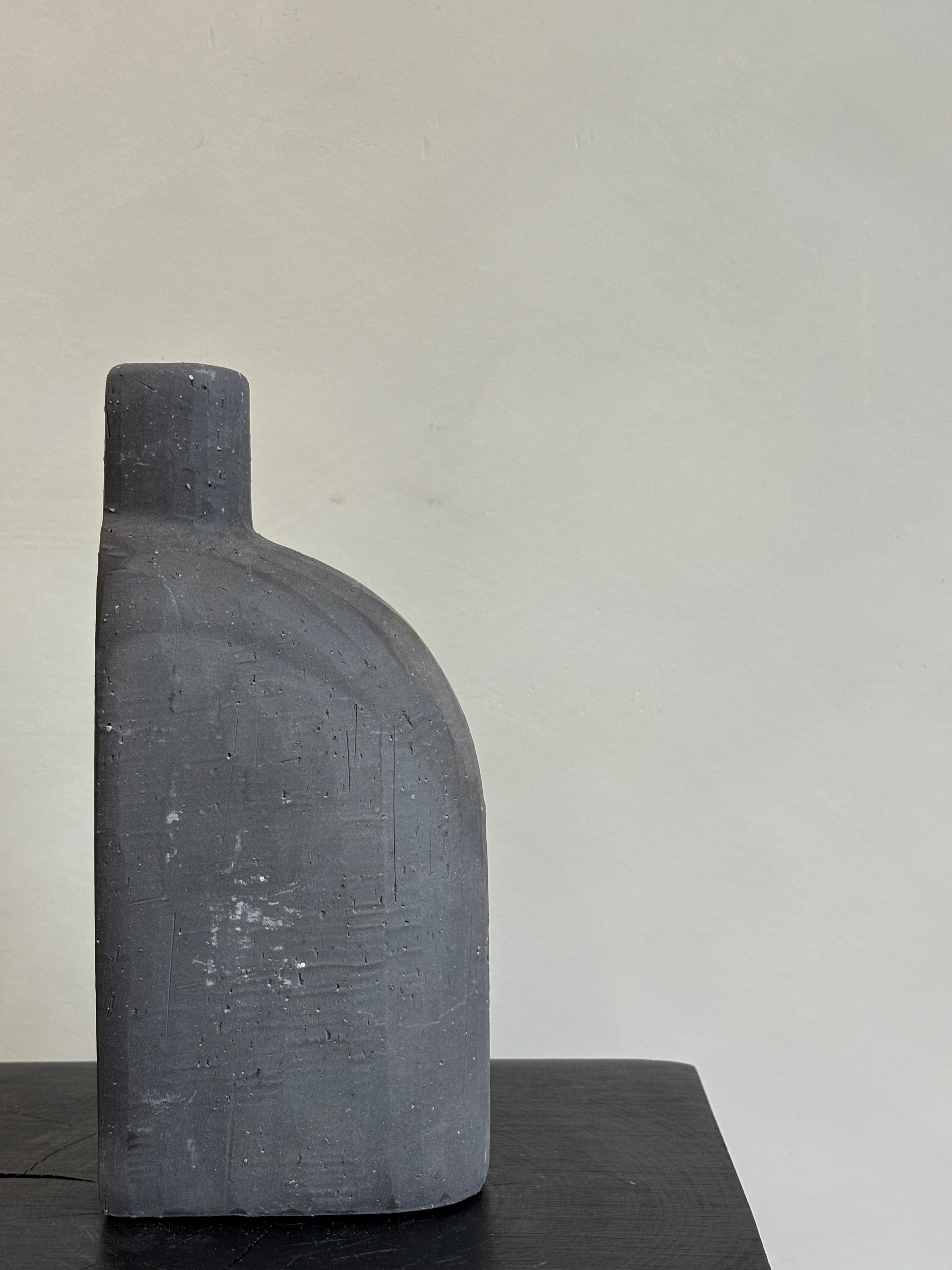 KARIS III | VASE