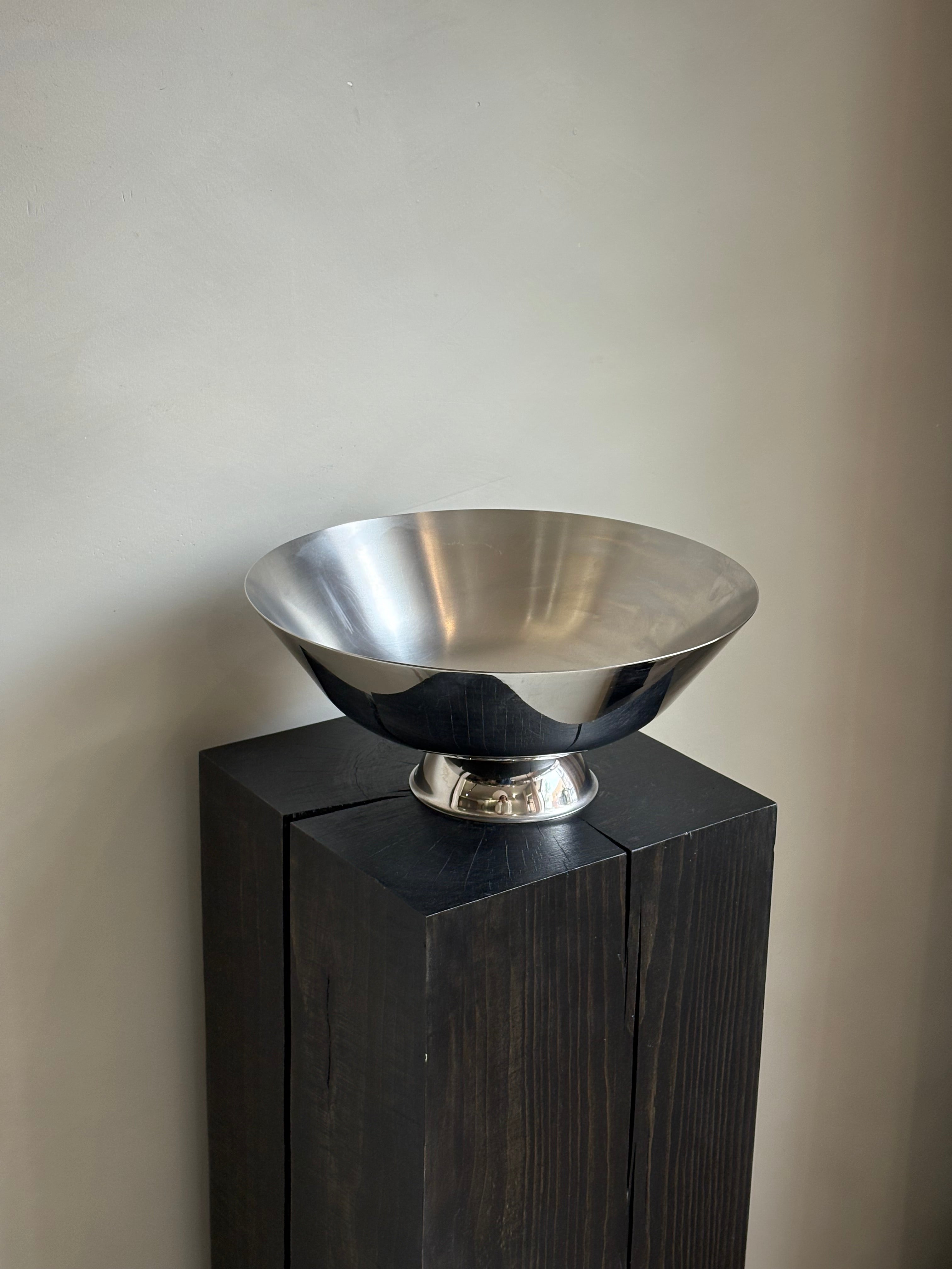 CHROME PEDESTAL BOWL