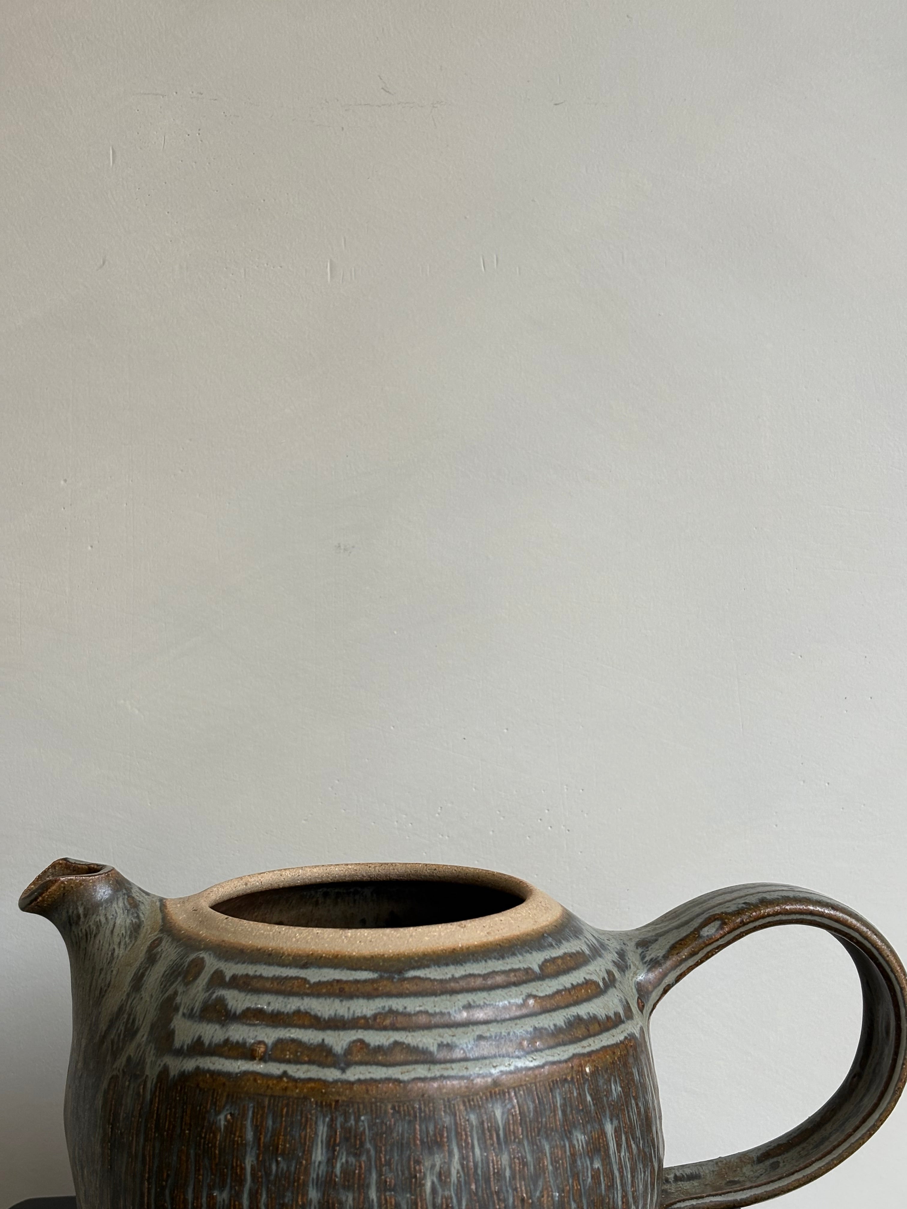 HANDCRAFTED TEAPOT