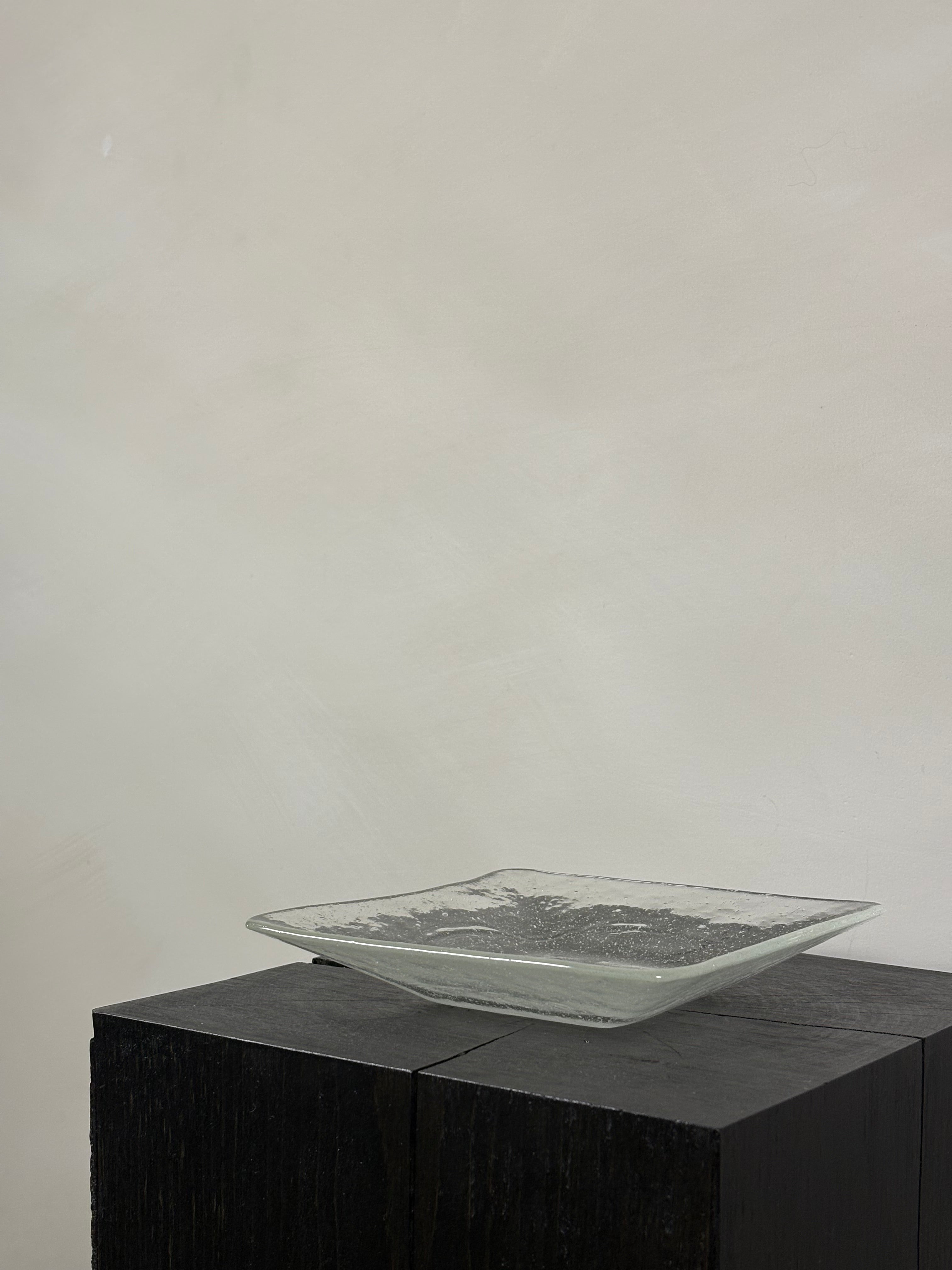 GLASS TRAY