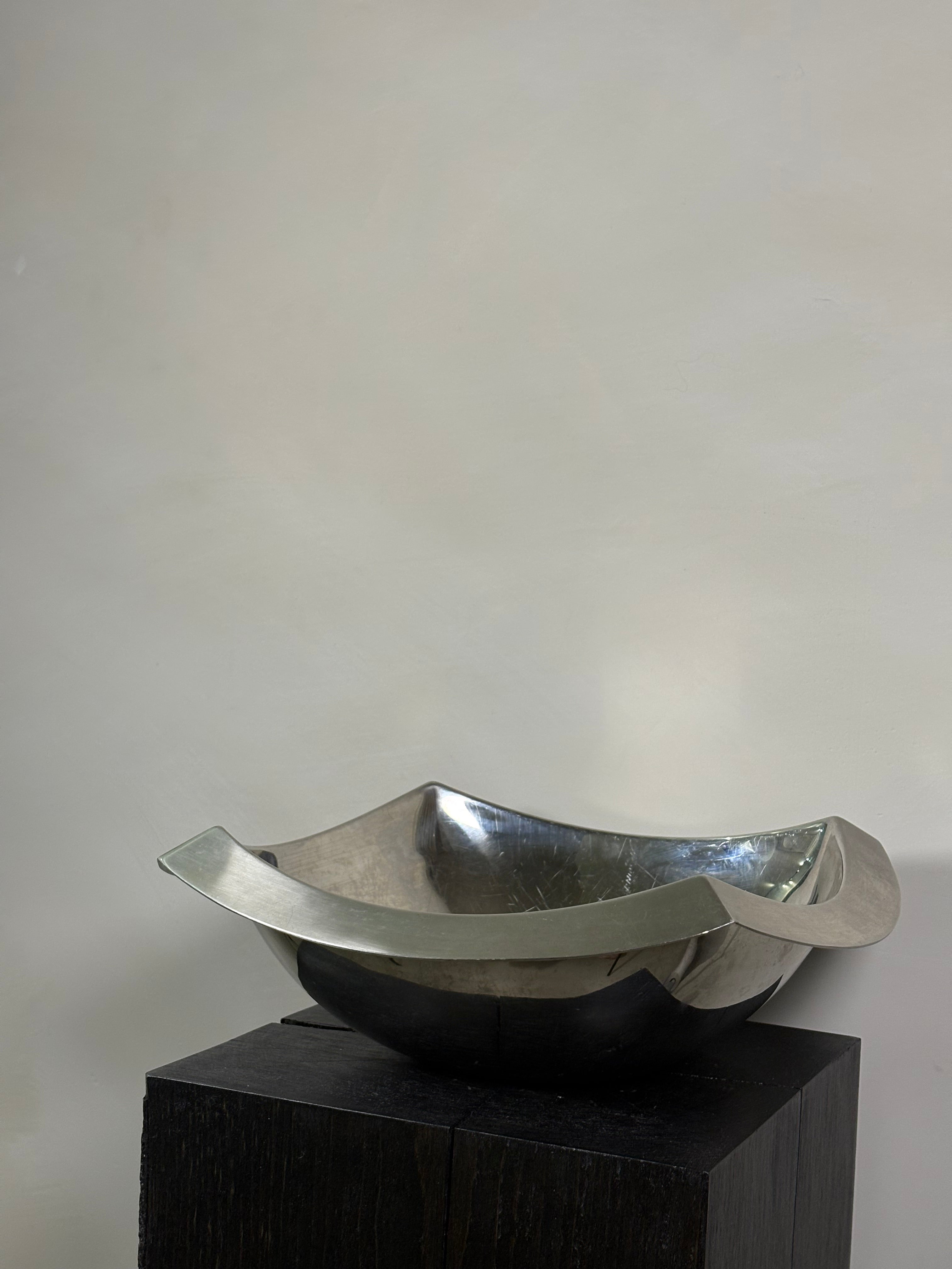 SQUARE METAL BOWL