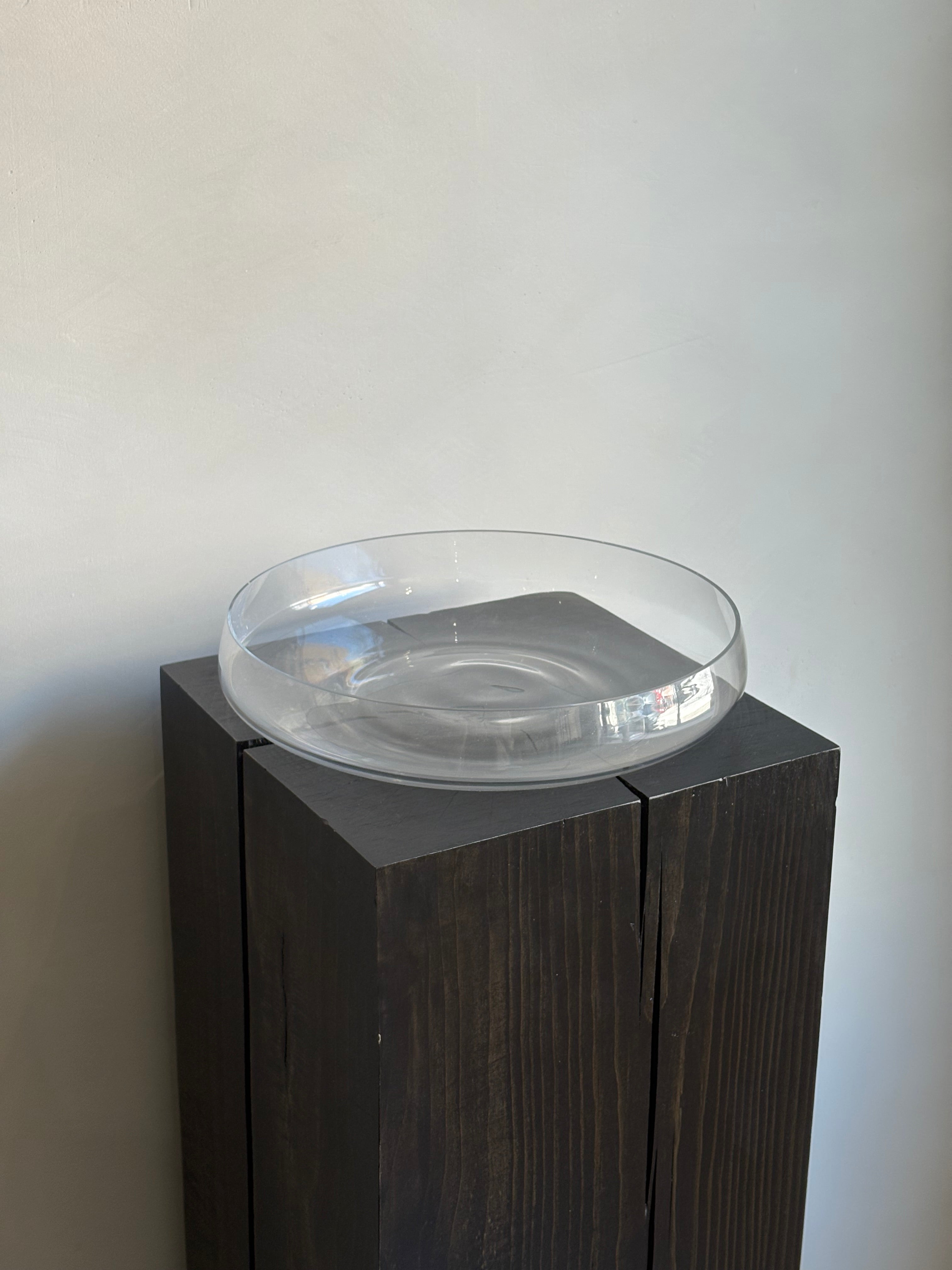 SHALLOW GLASS BOWL