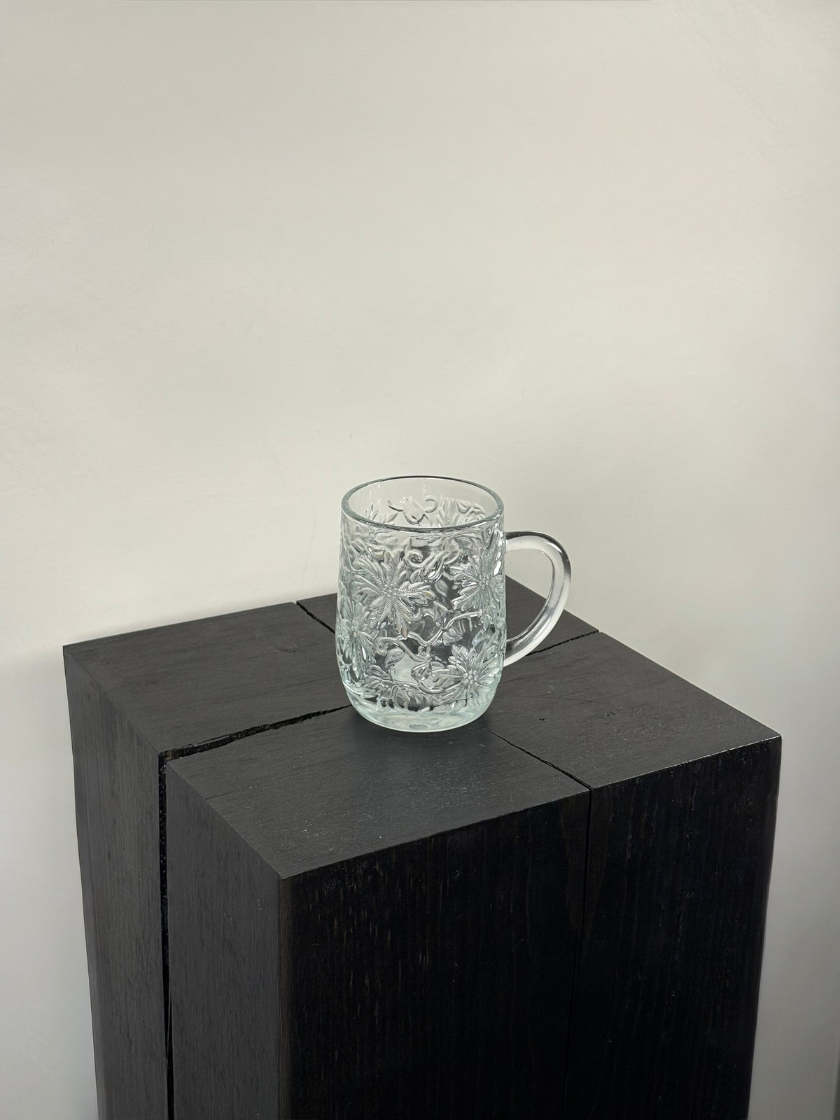 GLASS FLORAL MUG