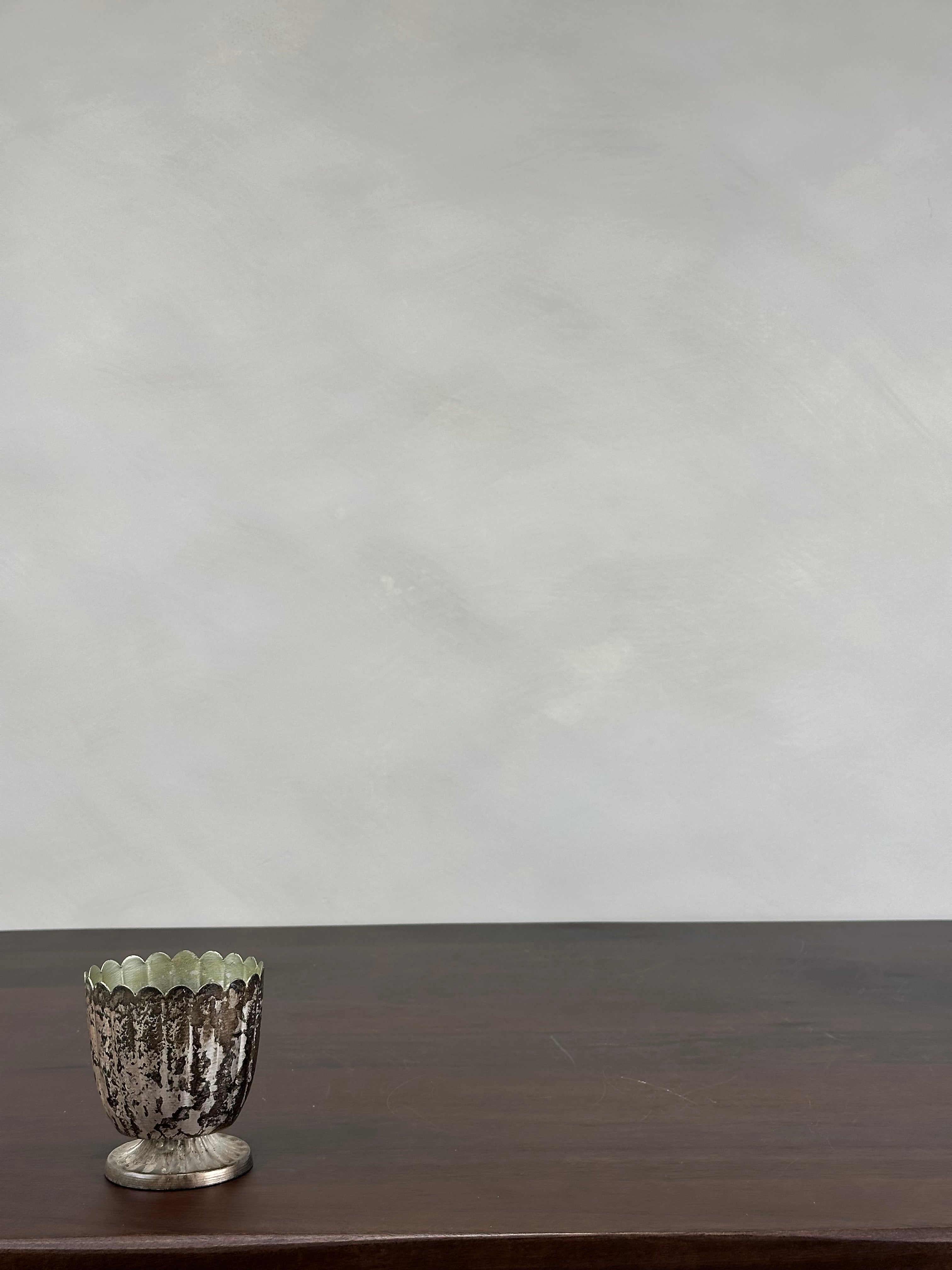 VINTAGE PEDESTAL