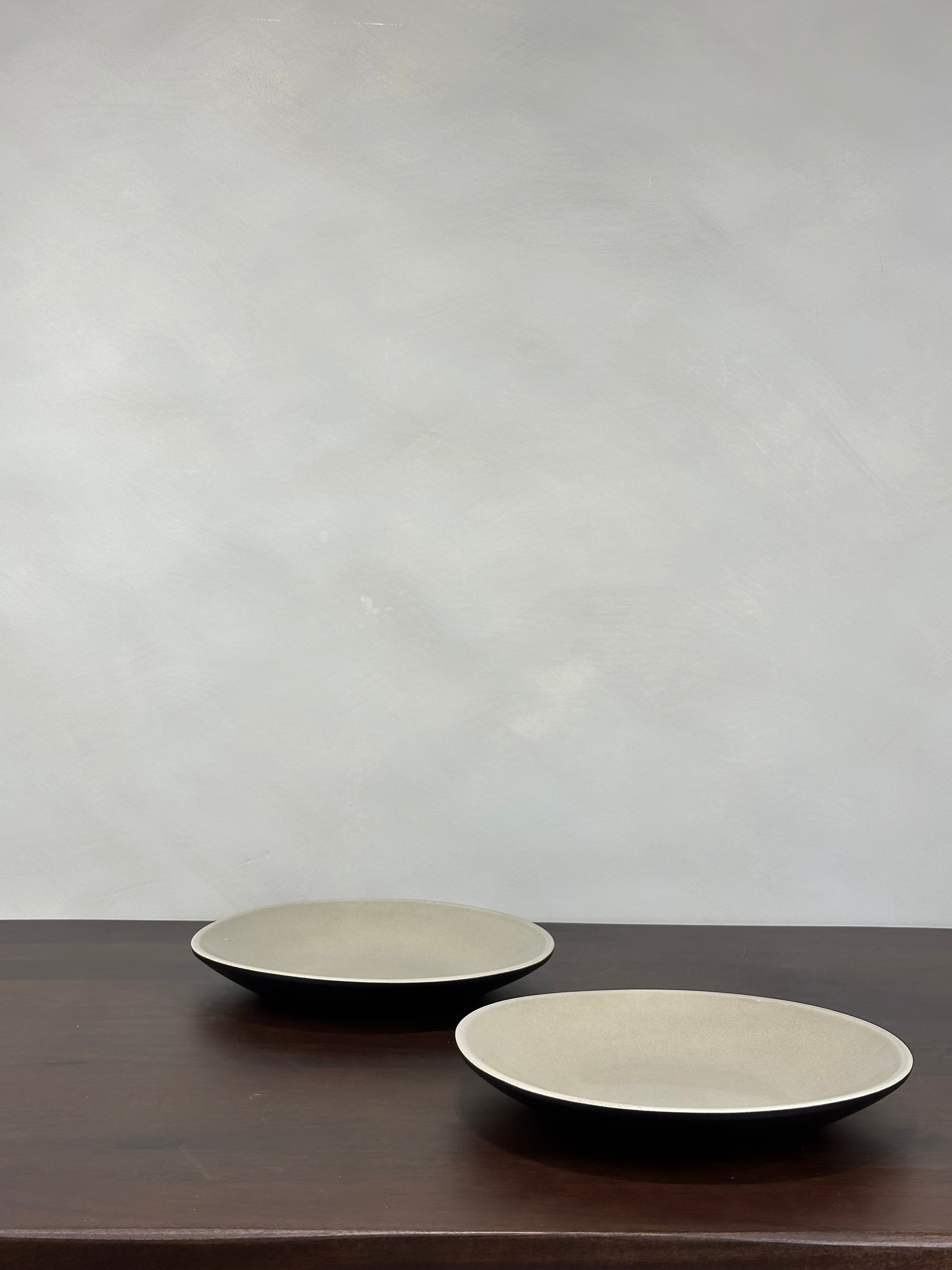 BEIGE DINNER PLATE