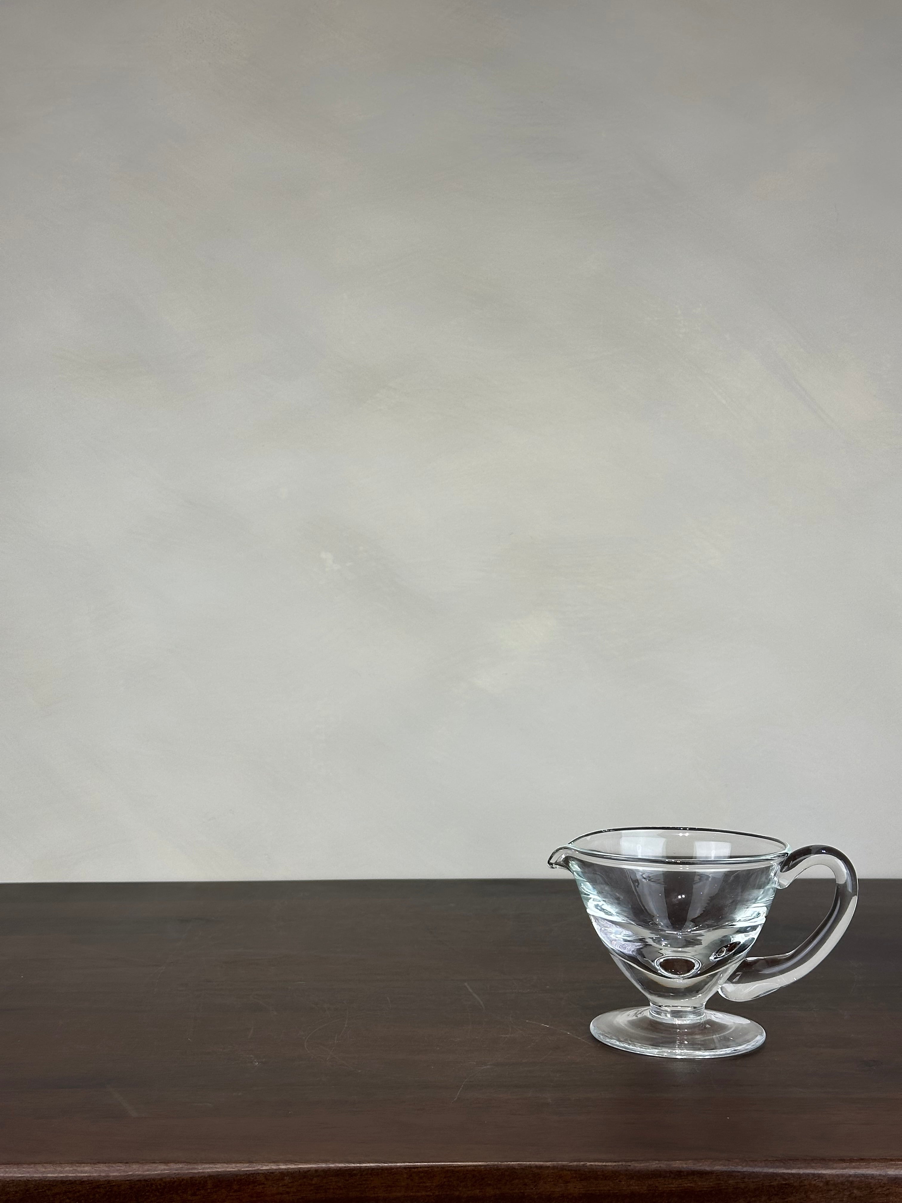 GLASS GRAVY BOAT