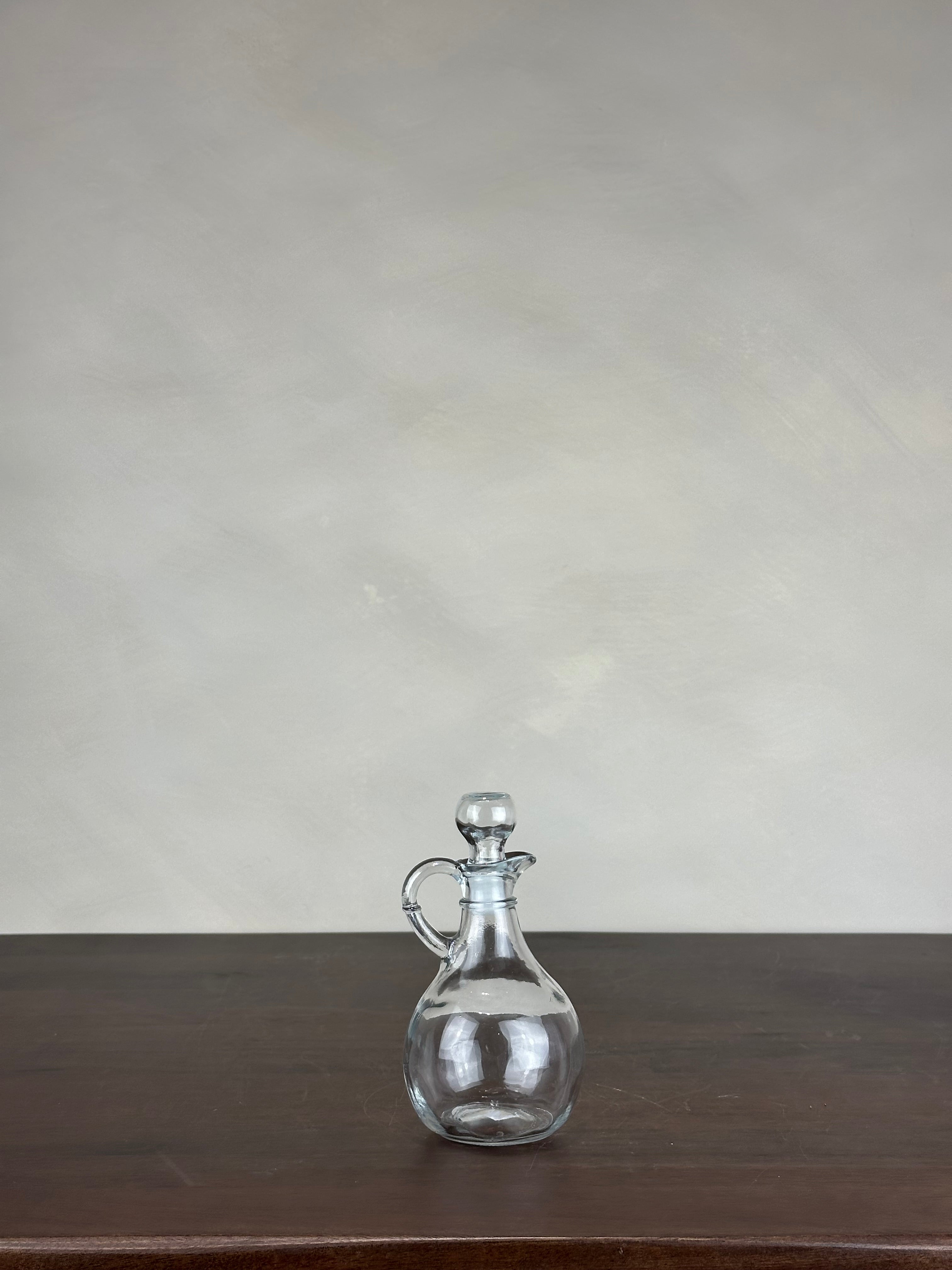 GLASS CRUET WITH LID