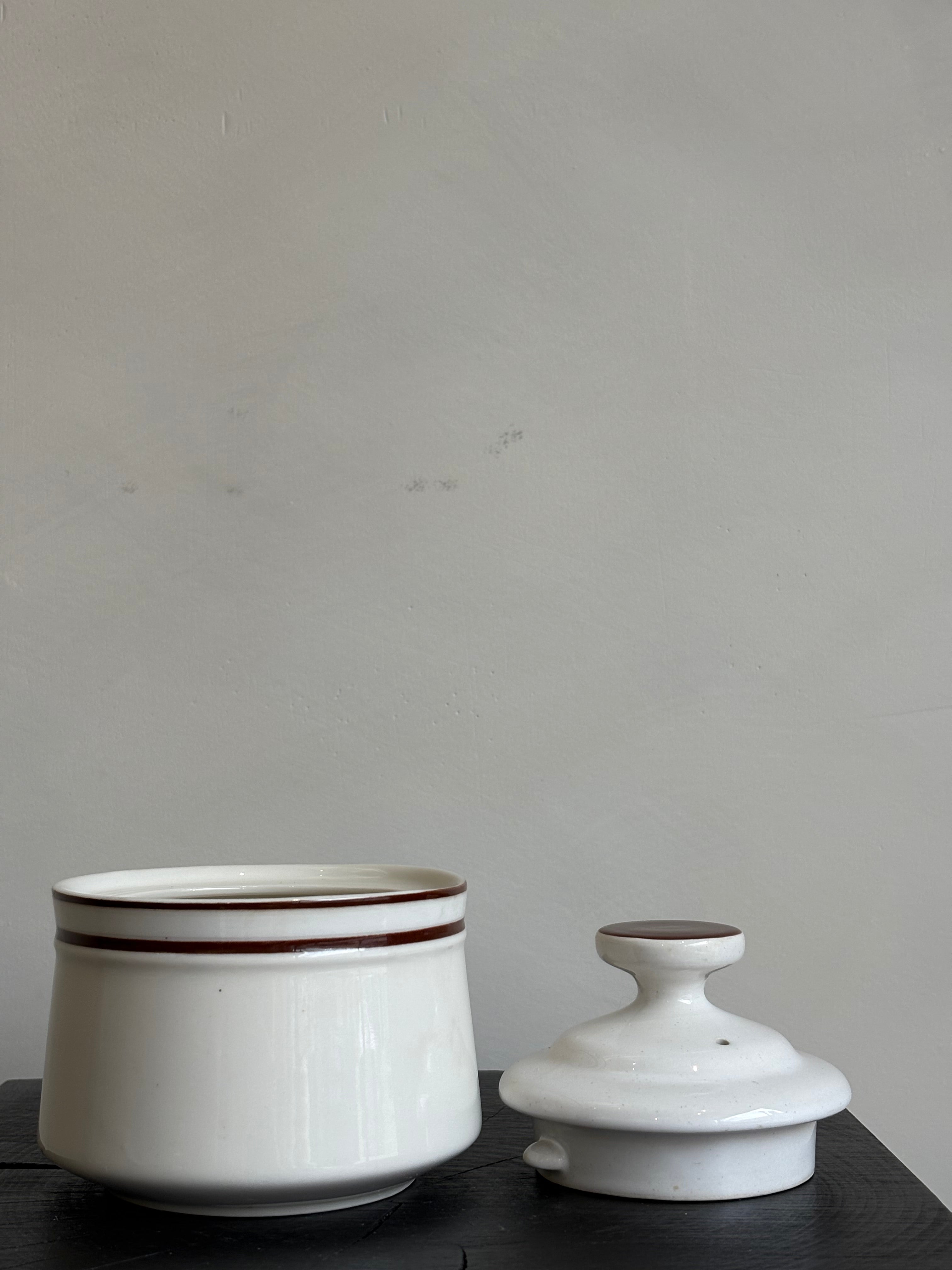 BROWN STRIPED SUGAR DISH