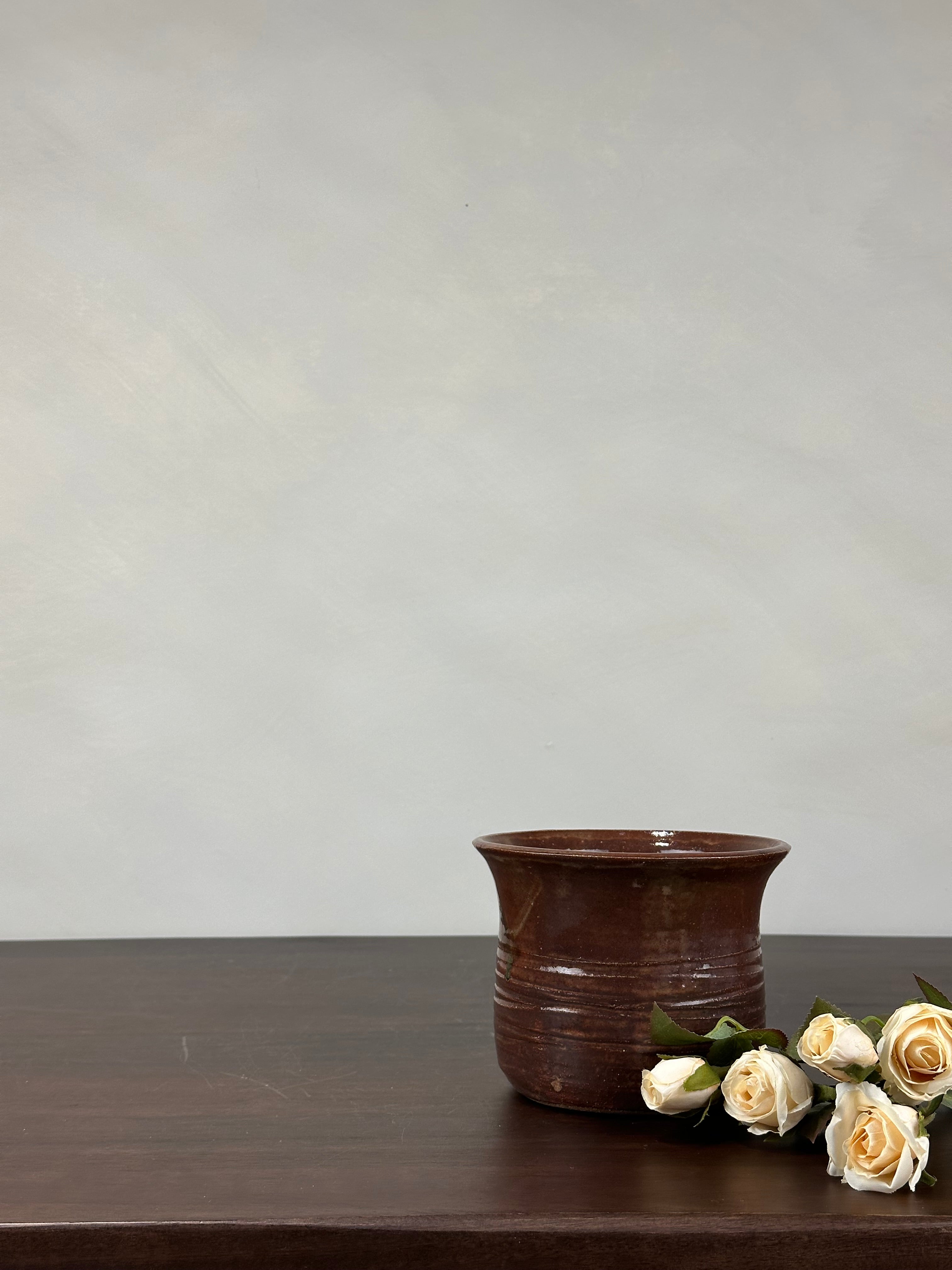 BROWN CERAMIC POT