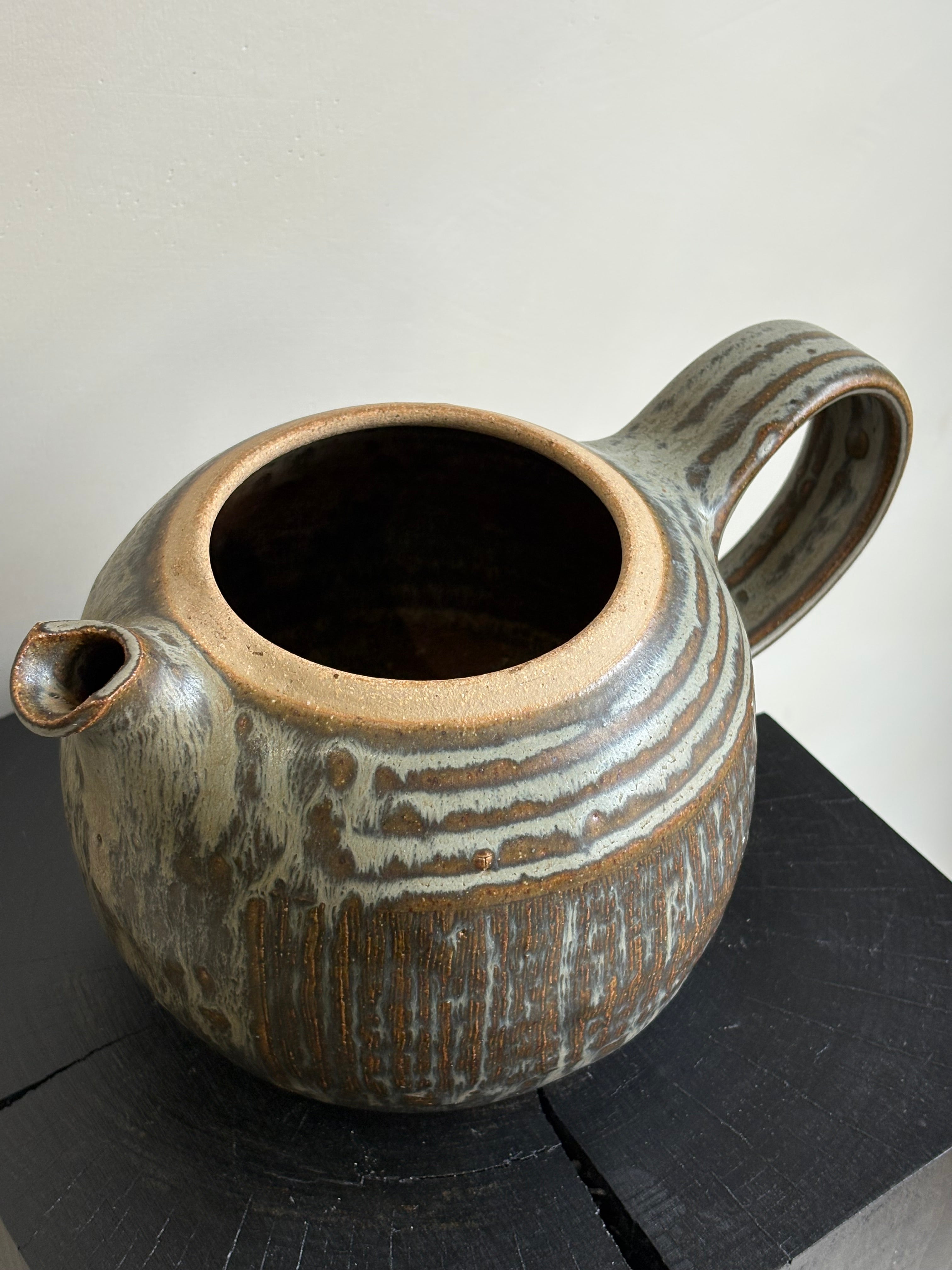 HANDCRAFTED TEAPOT