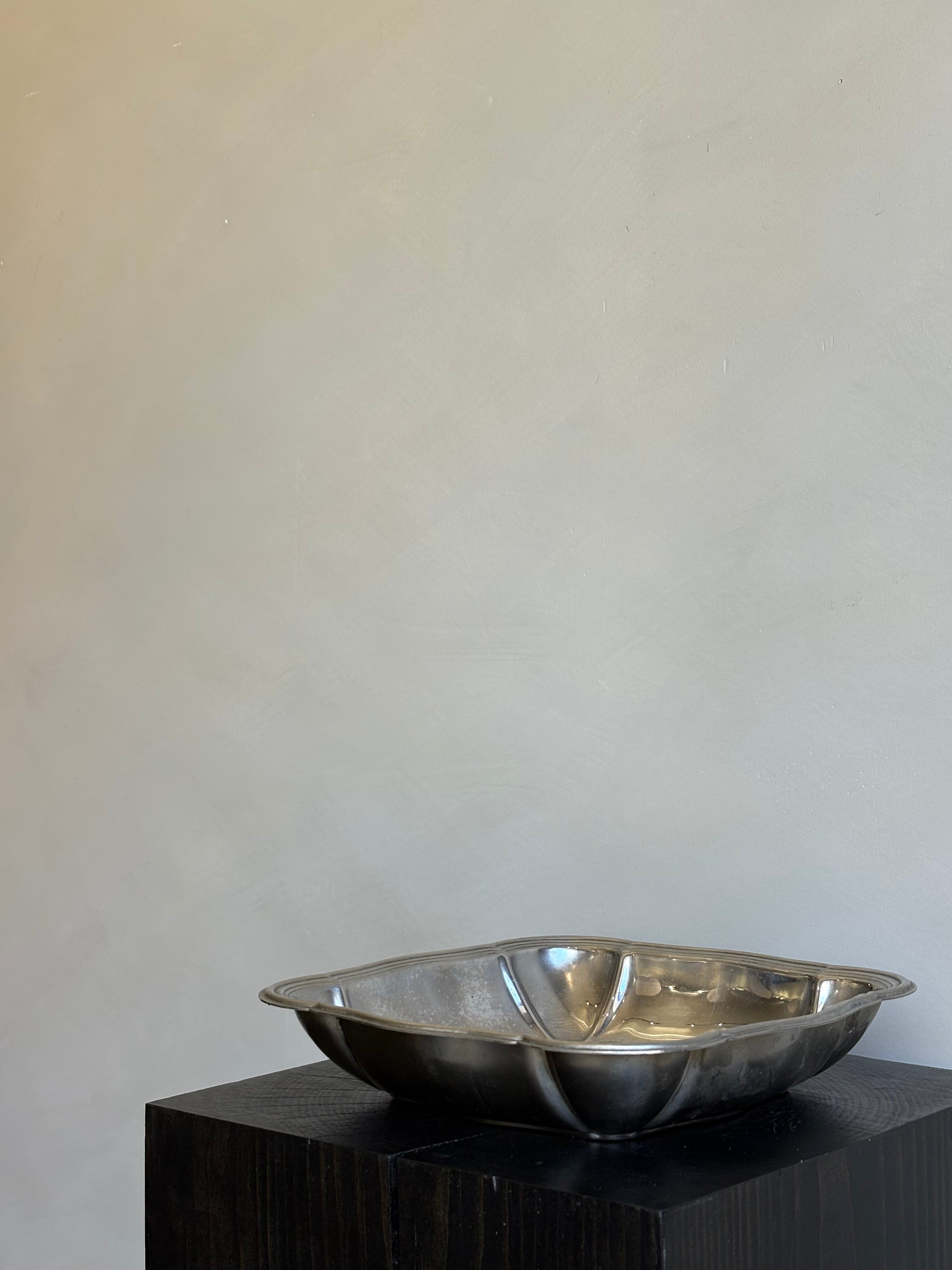 DEEP CHROME TRAY