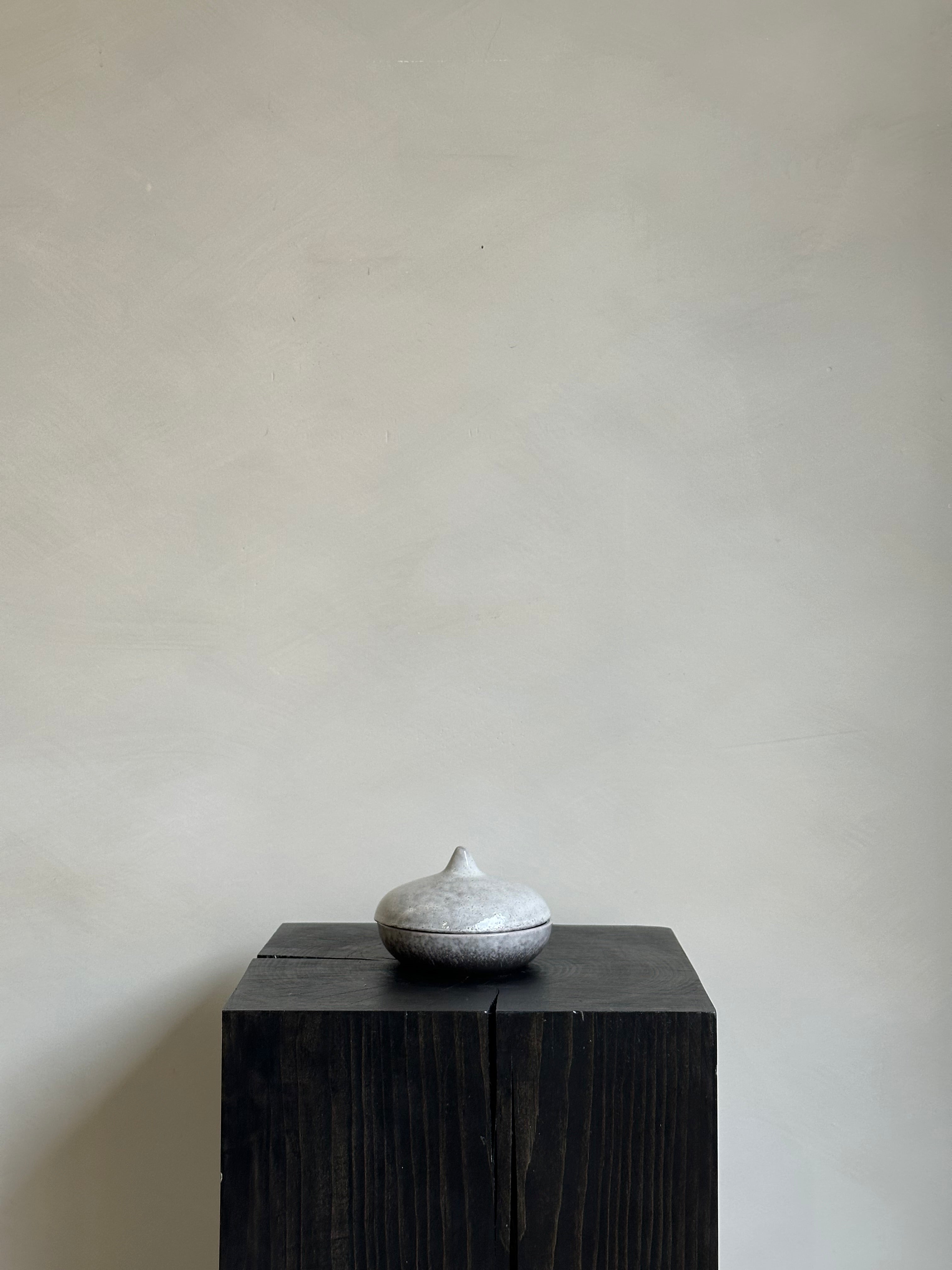 STONEWARE DISH