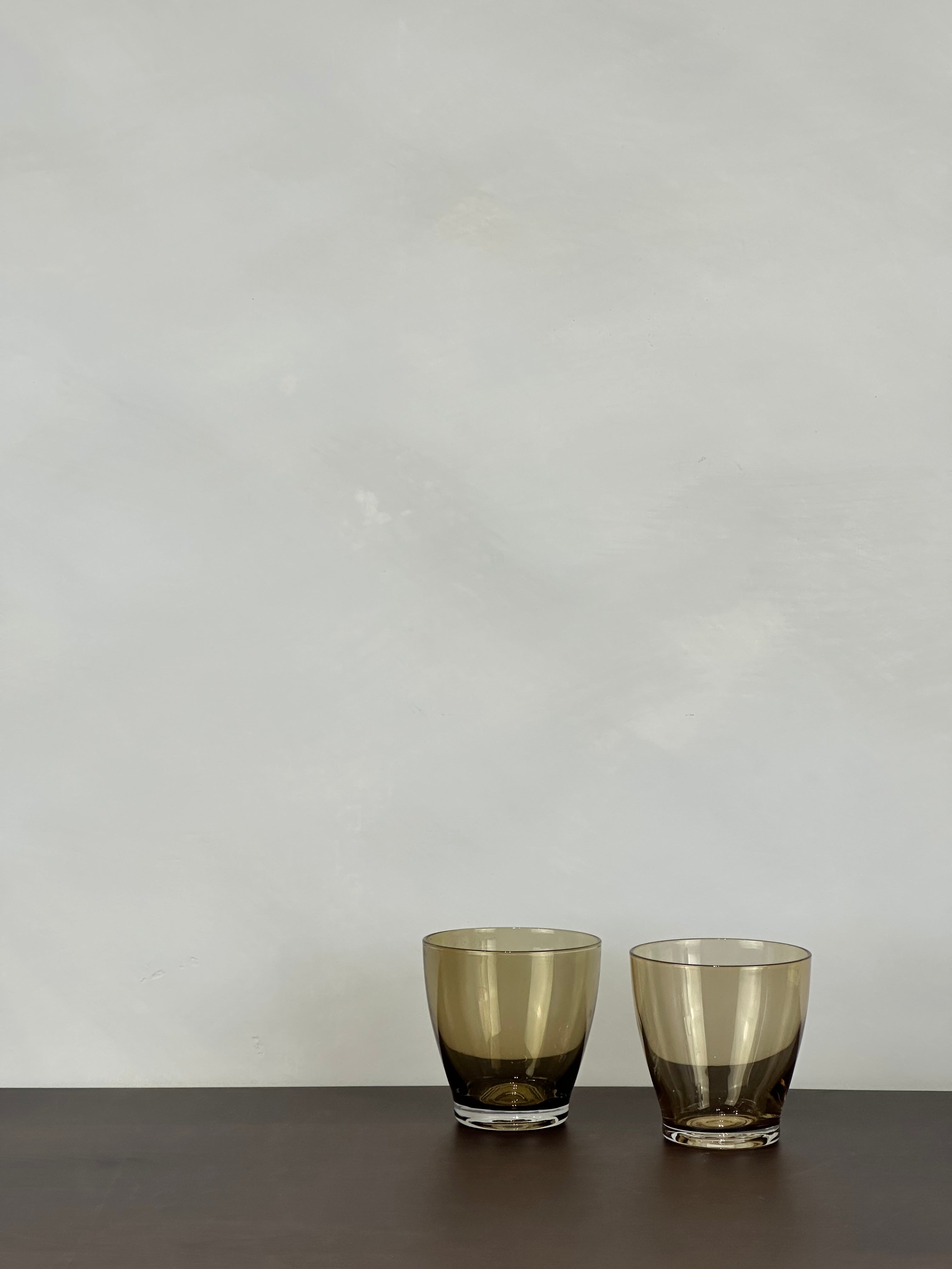 AMBER GLASS