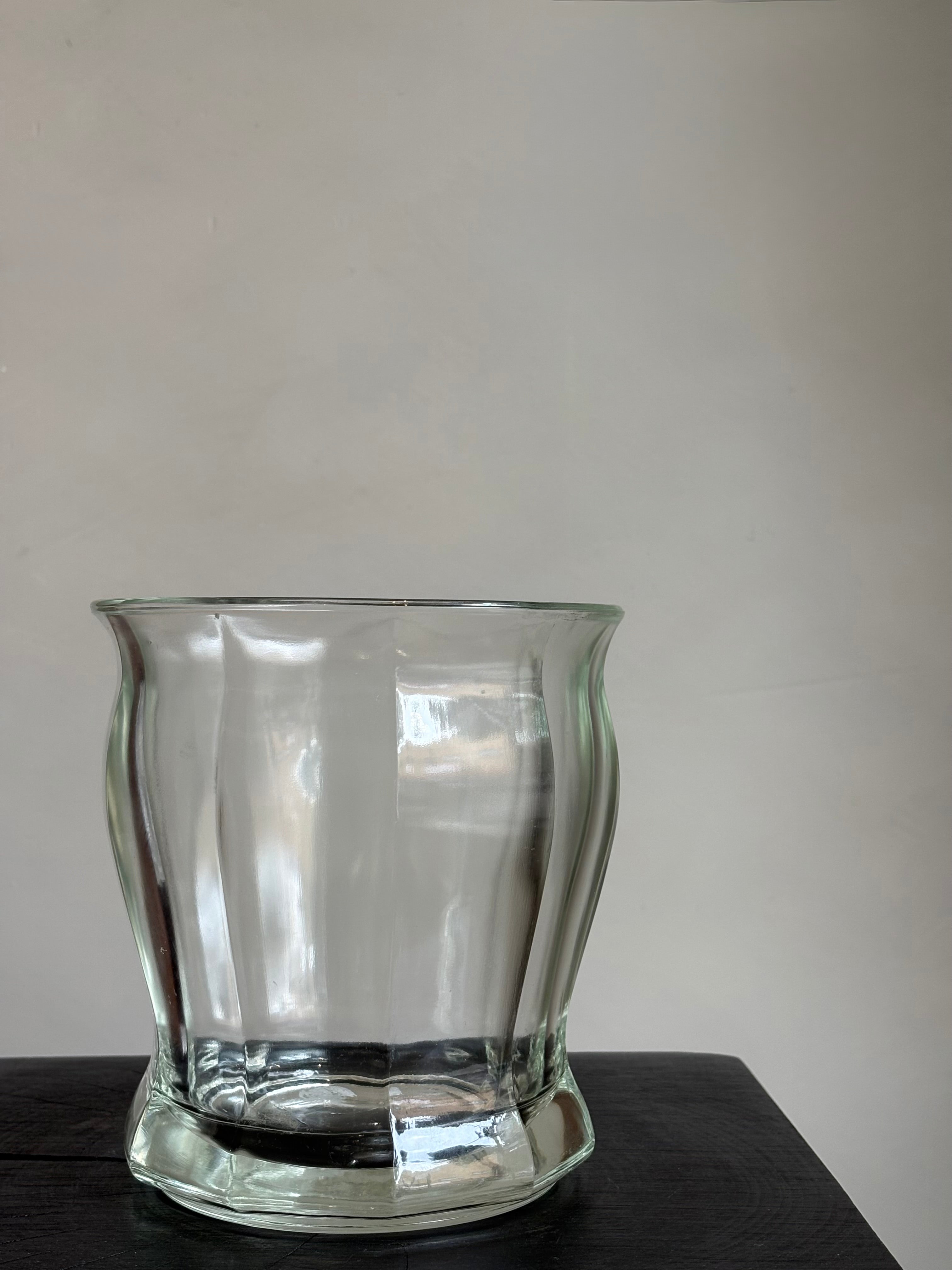 CLASSIC GLASS VASE