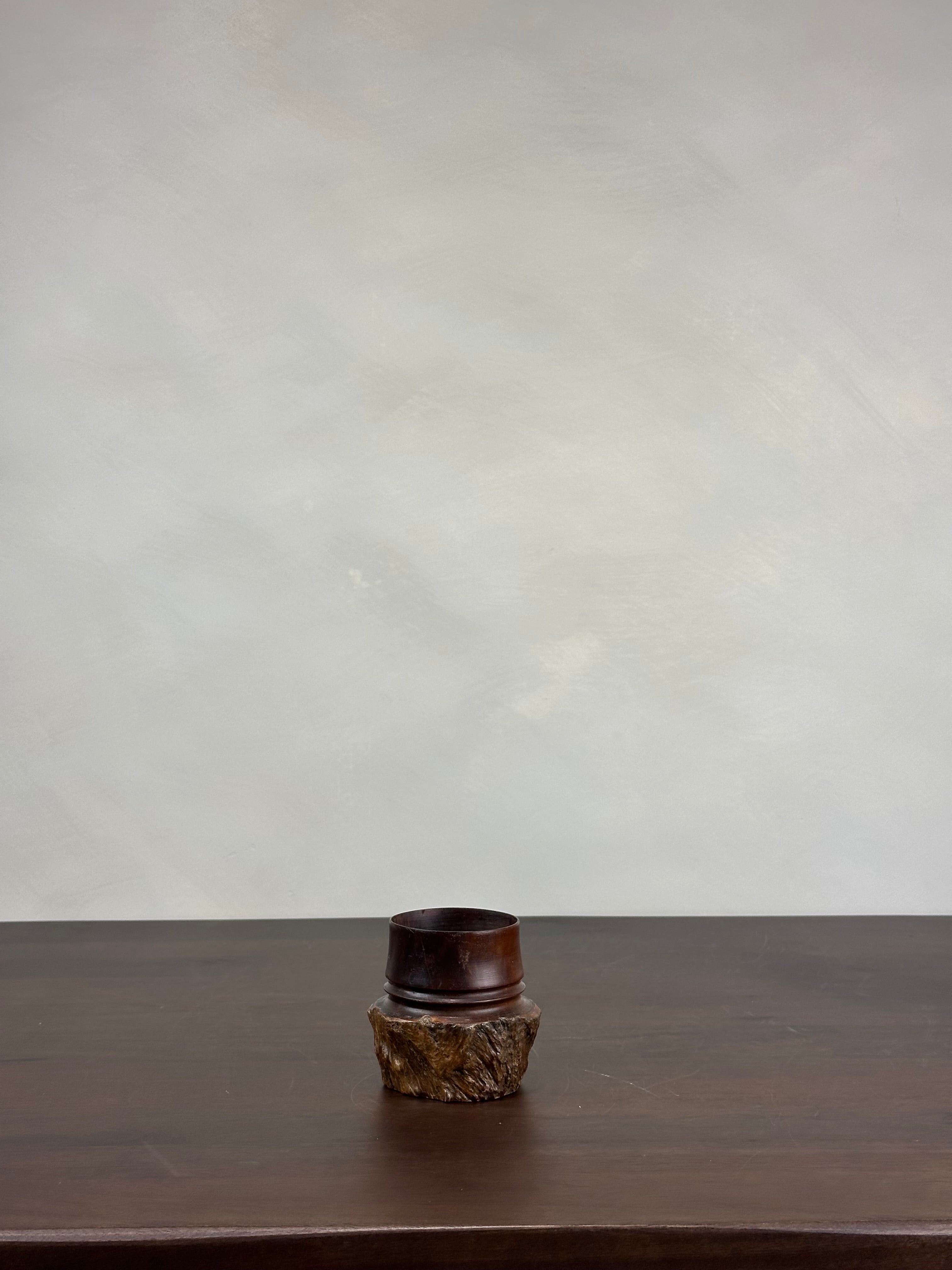 WOODEN-LIKE CANDLE HOLDER