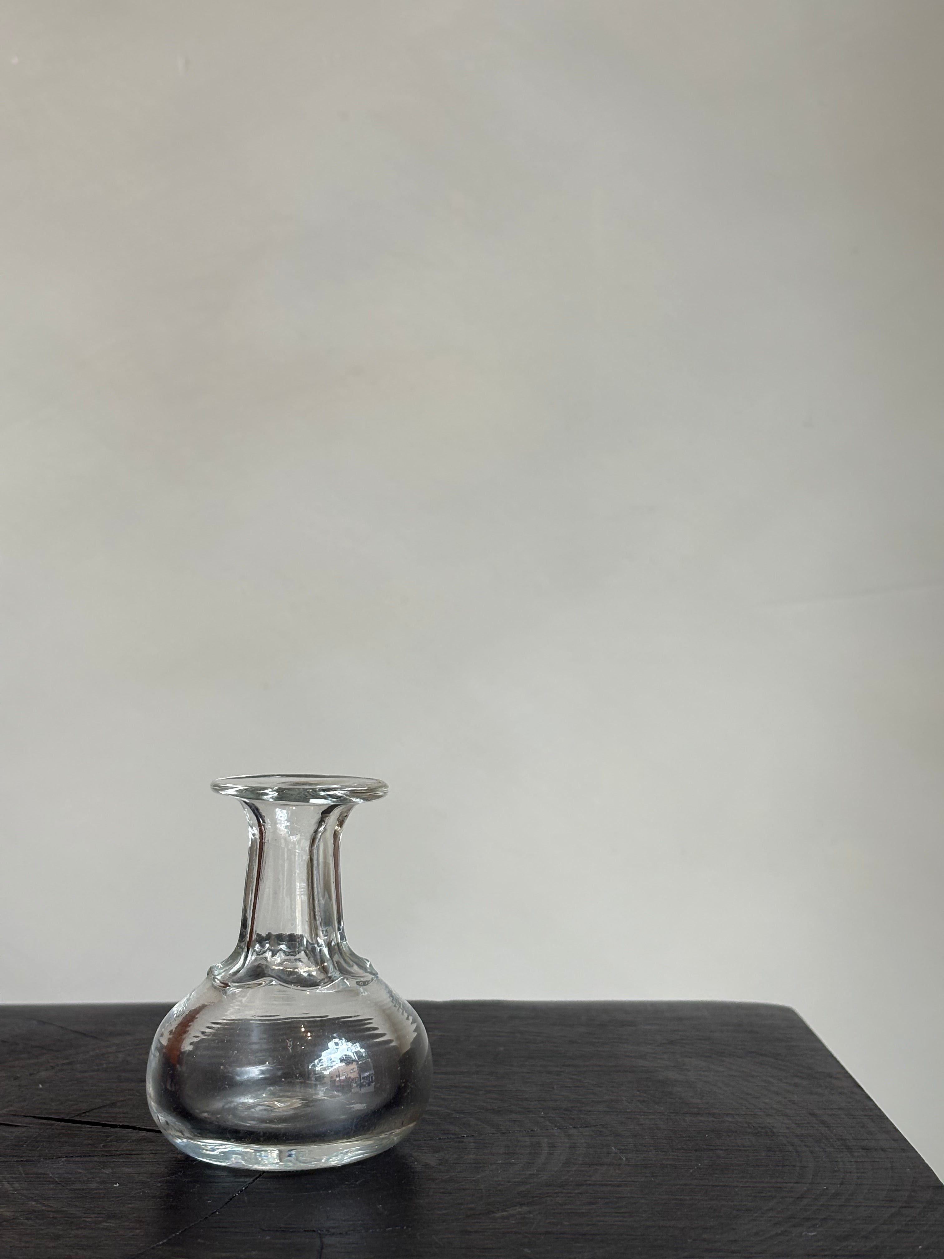 PETITE BUD VASE
