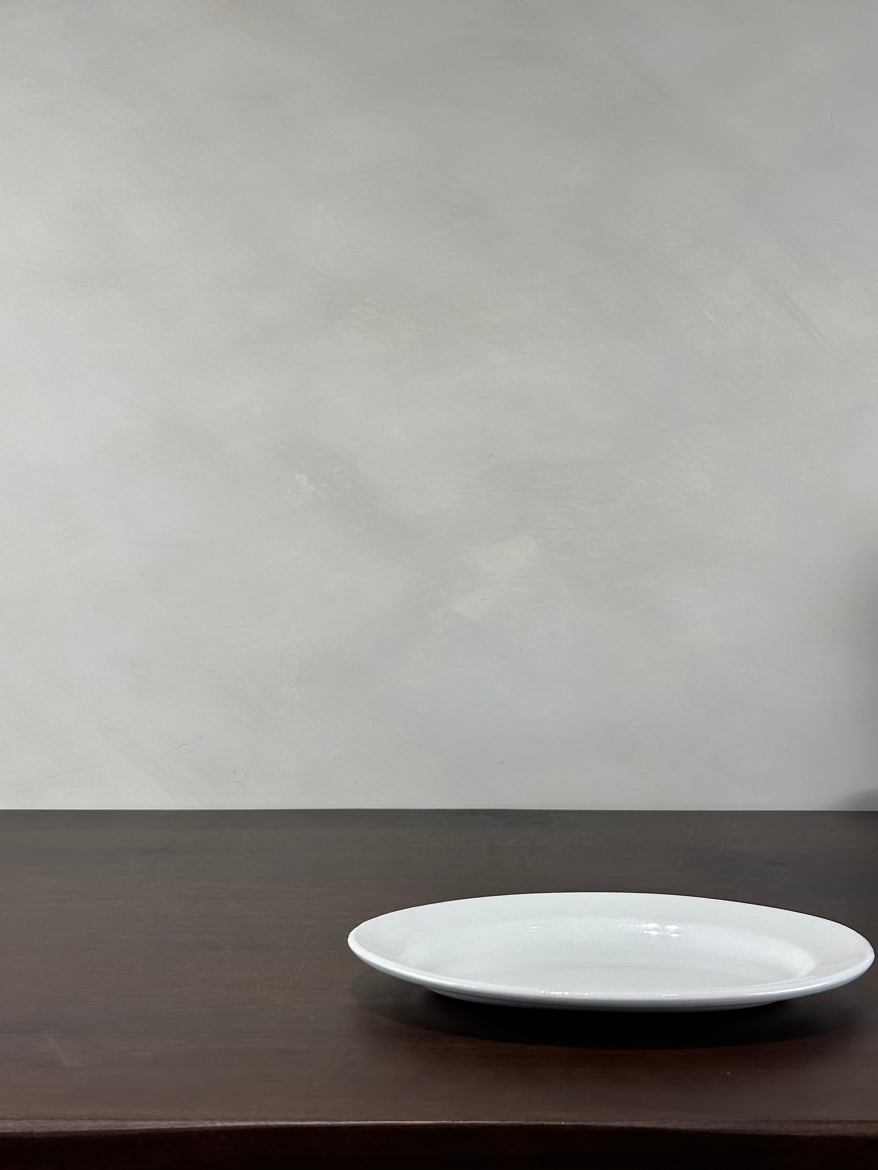 WHITE OVAL PLATE
