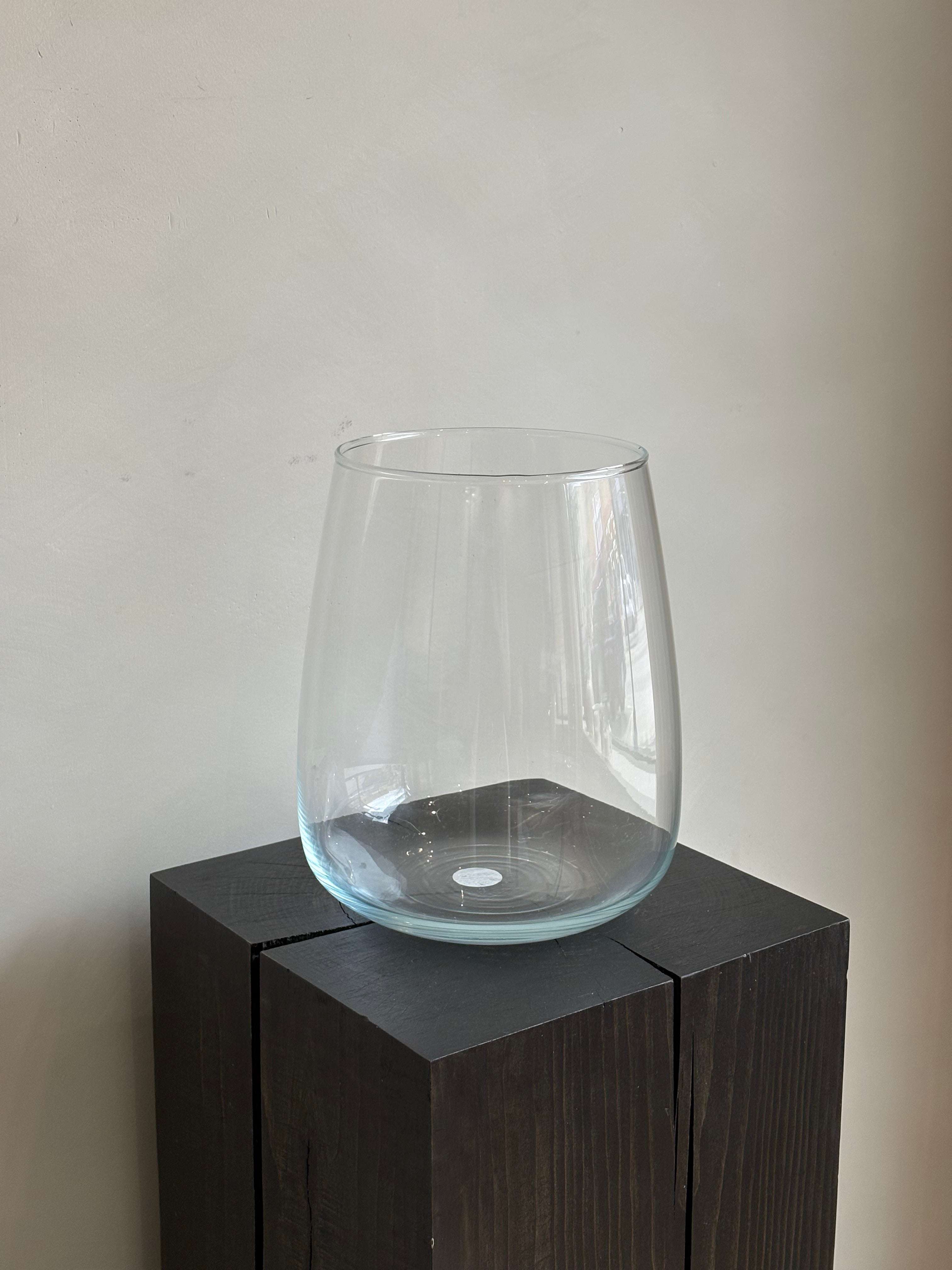 WIDE GLASS VASE