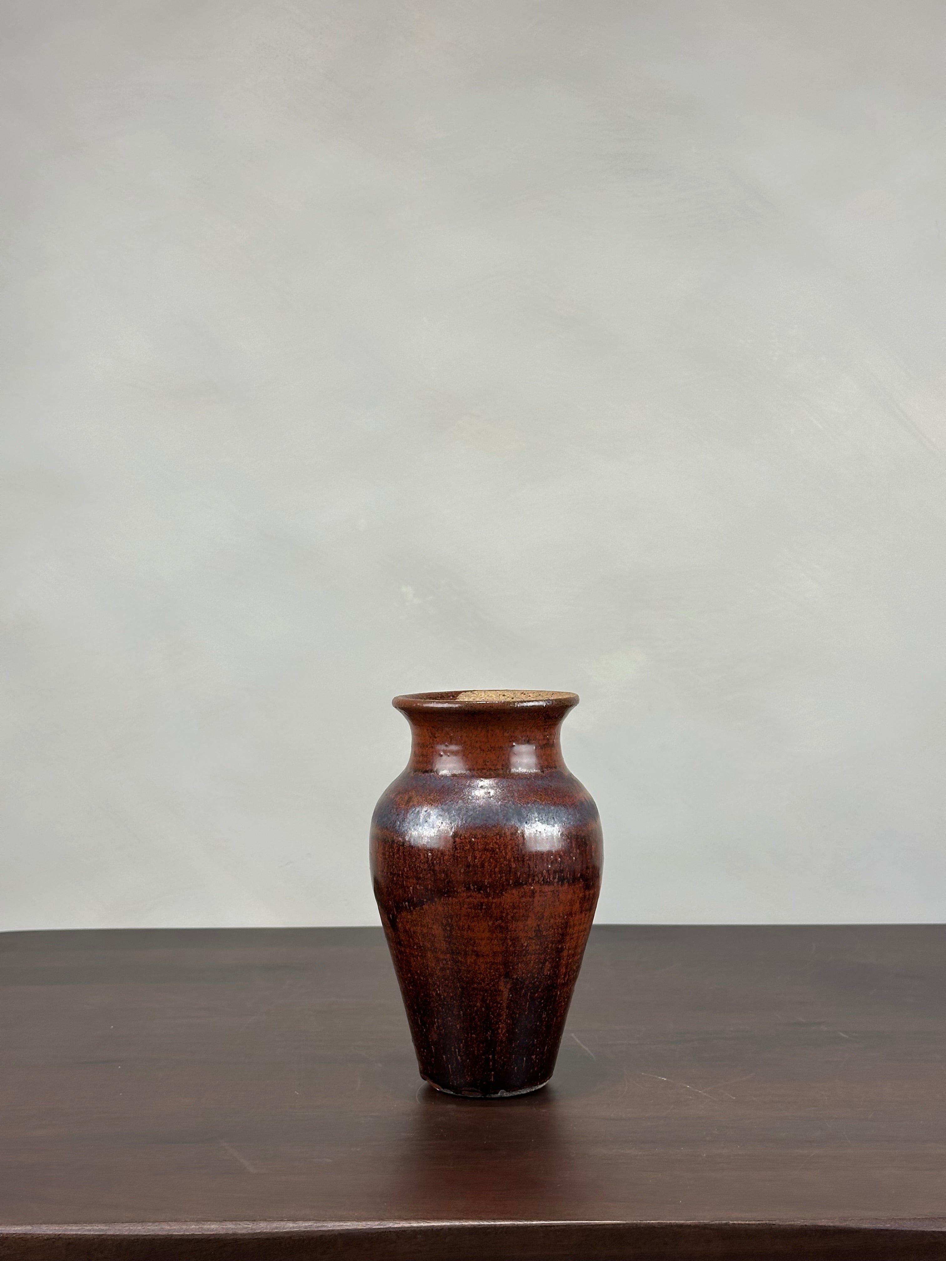 HANDCRAFTED CERAMIC VASE