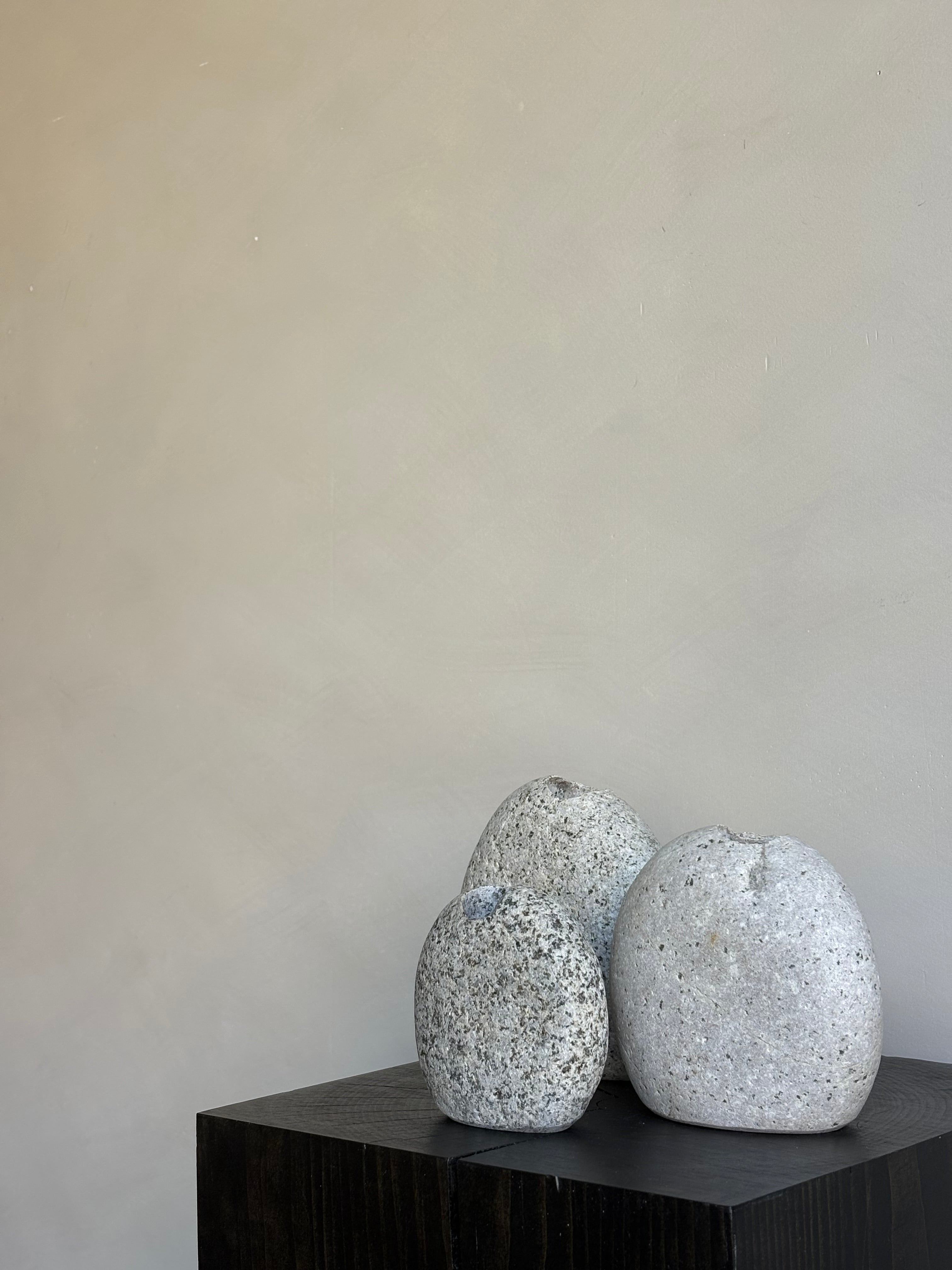 BEACH STONE VASE