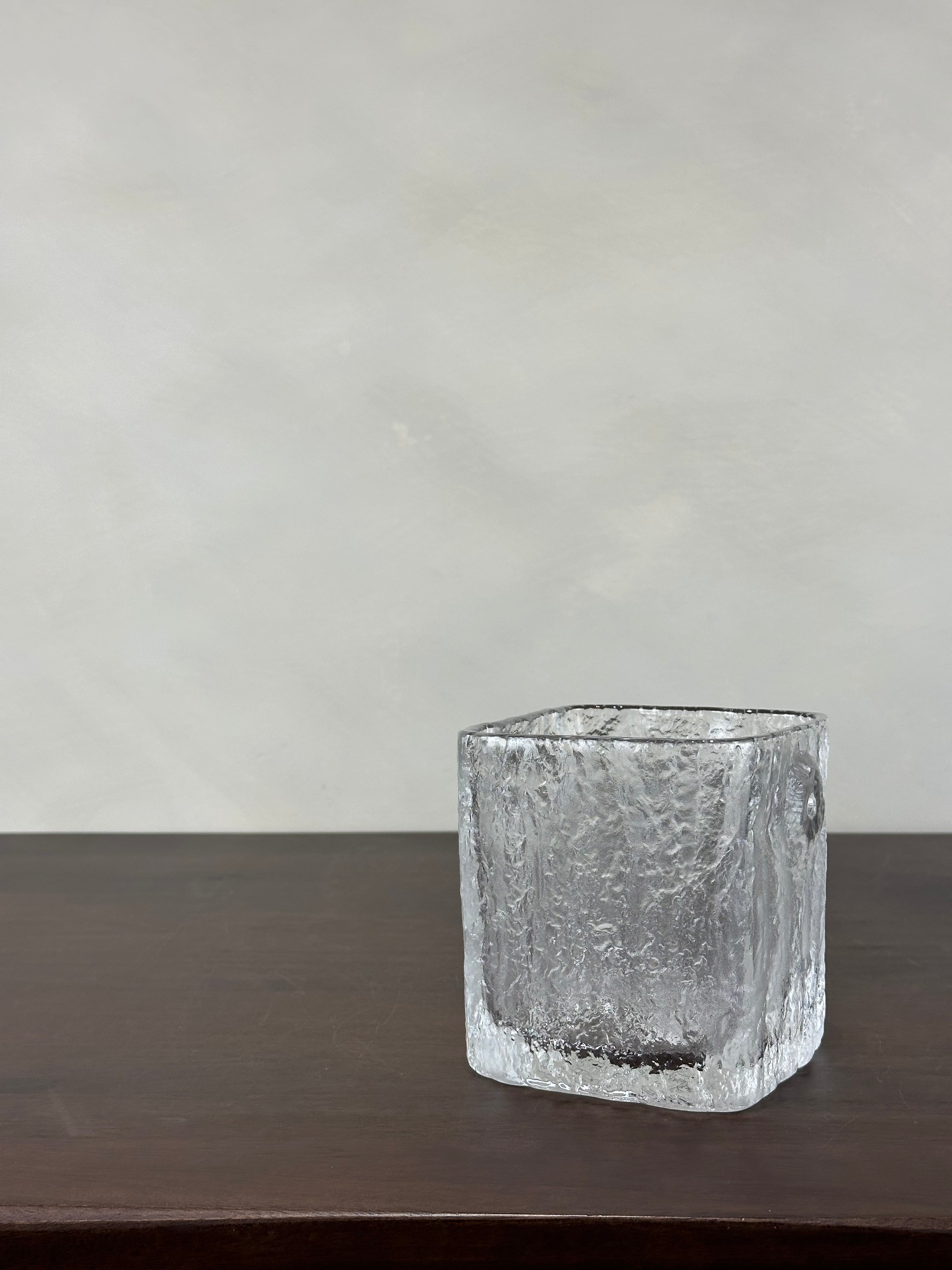 FROSTED ICE BUCKET