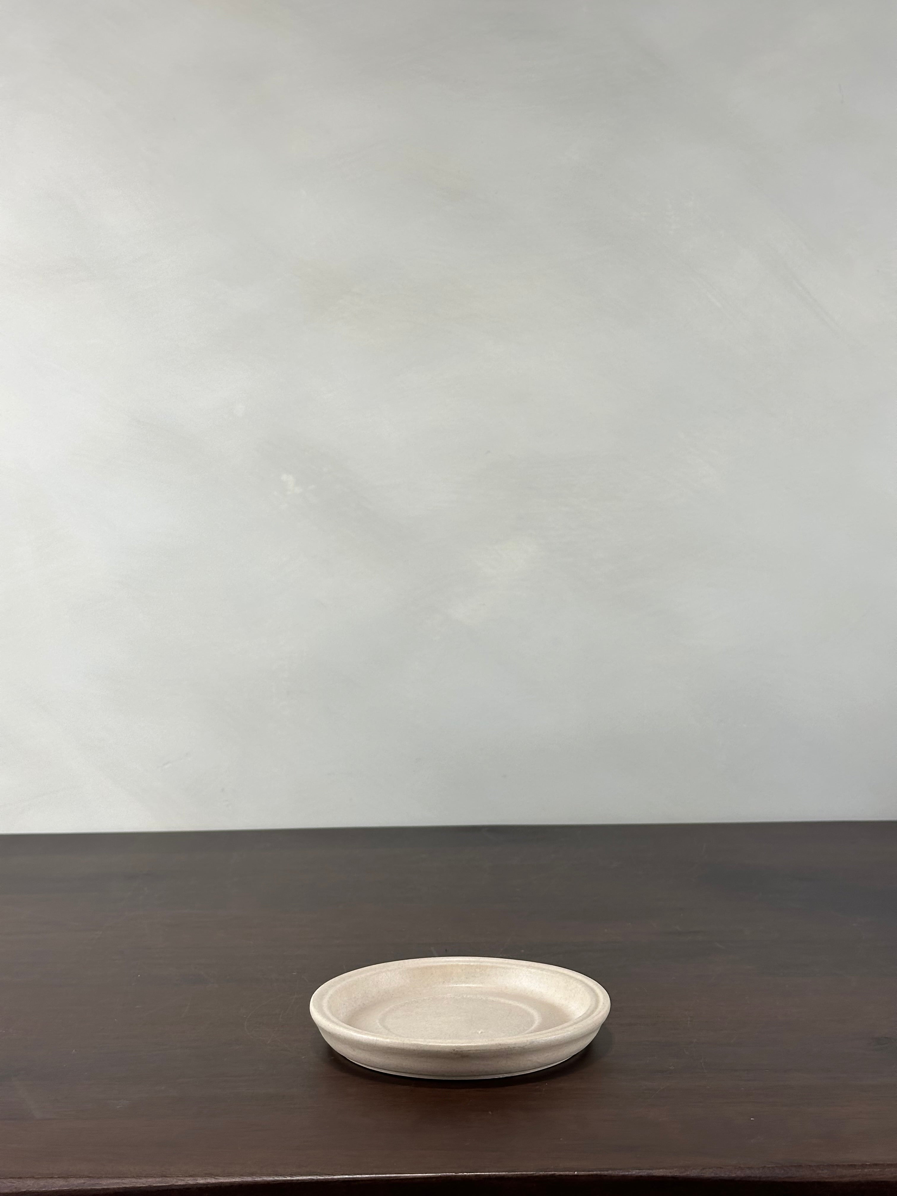 BEIGE CERAMIC PLATE