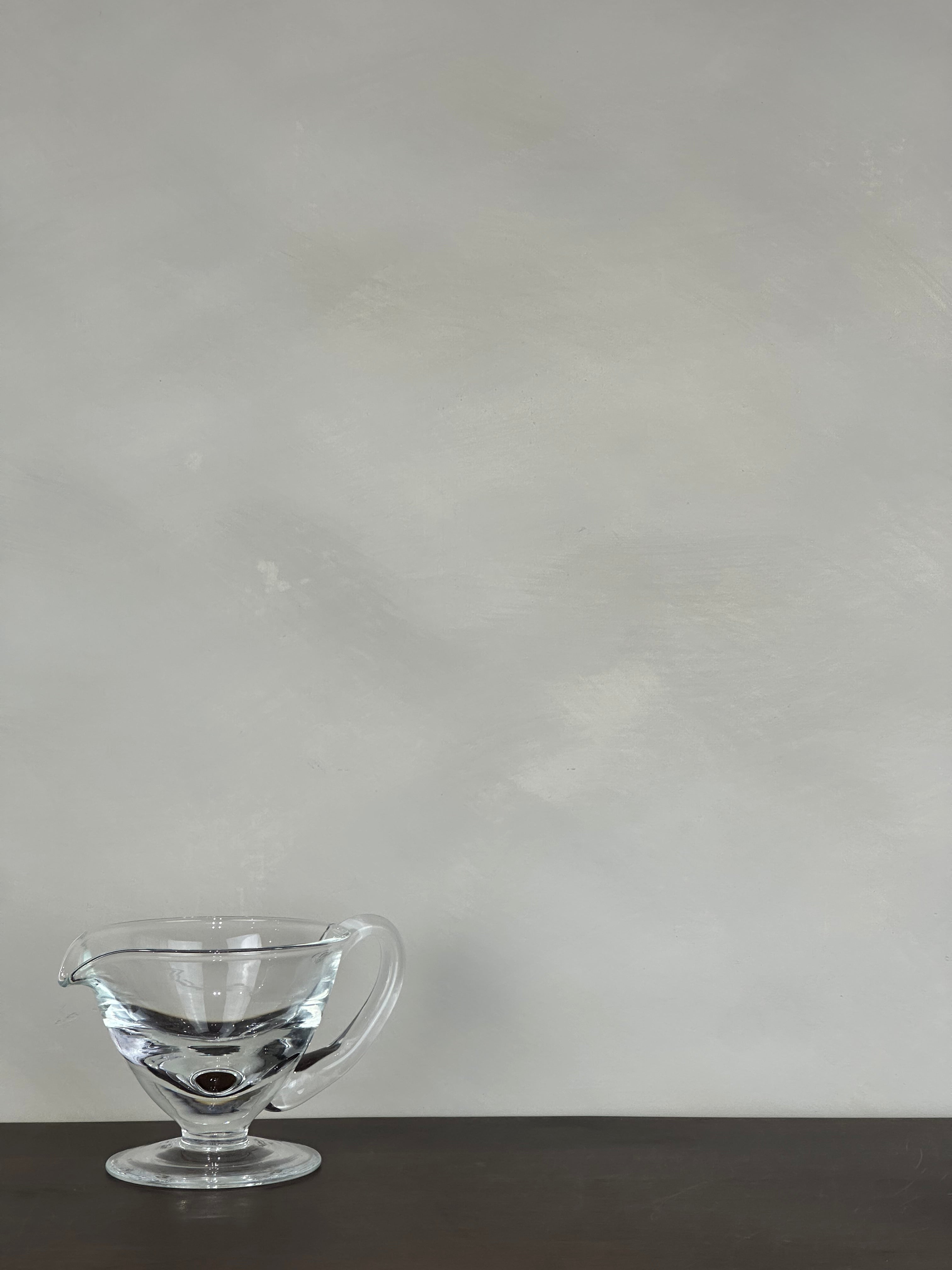 GLASS GRAVY BOAT