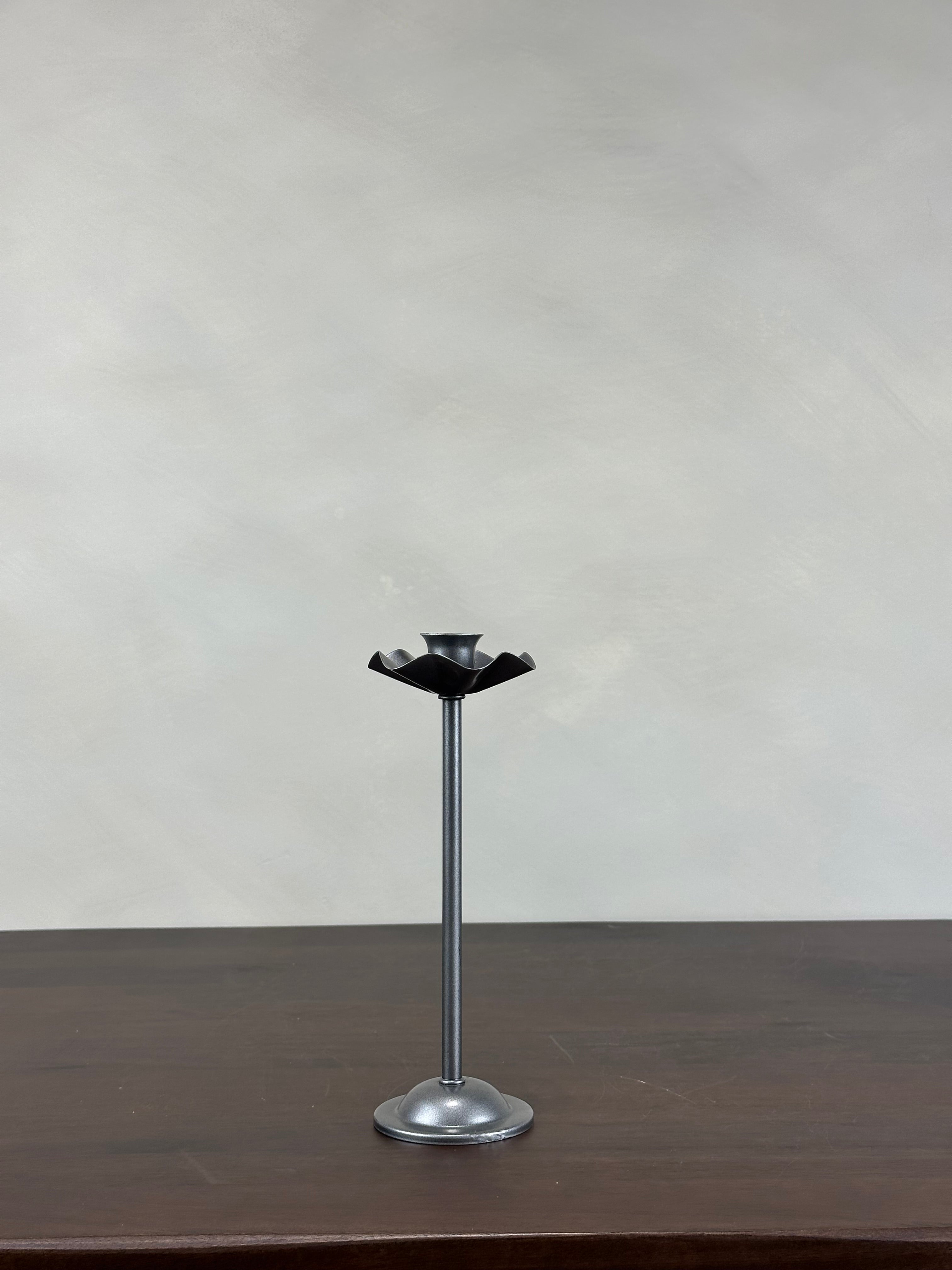 RUFFLE CANDLE STICK HOLDER - LARGE