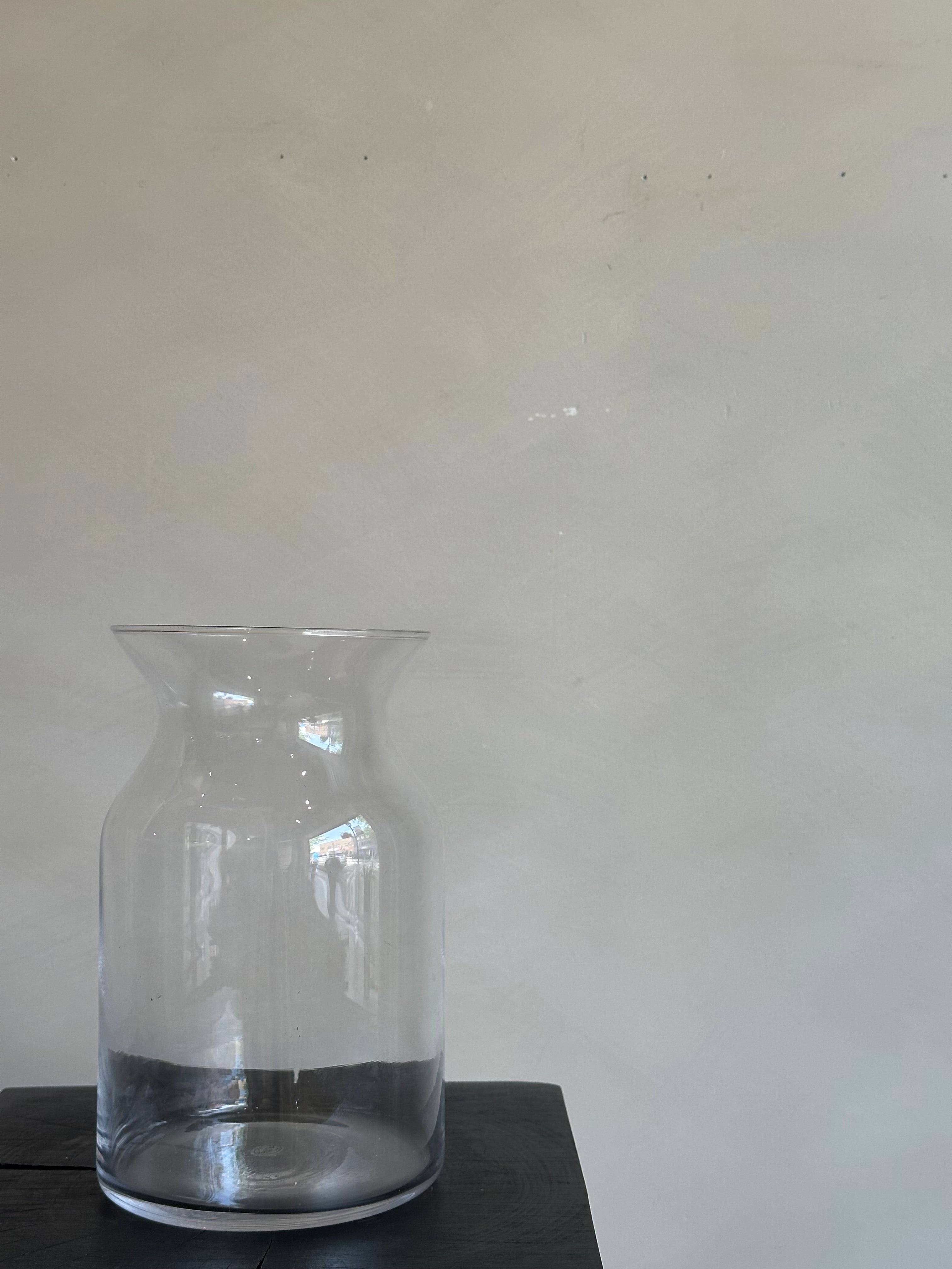 CLASSIC TAPERED VASE