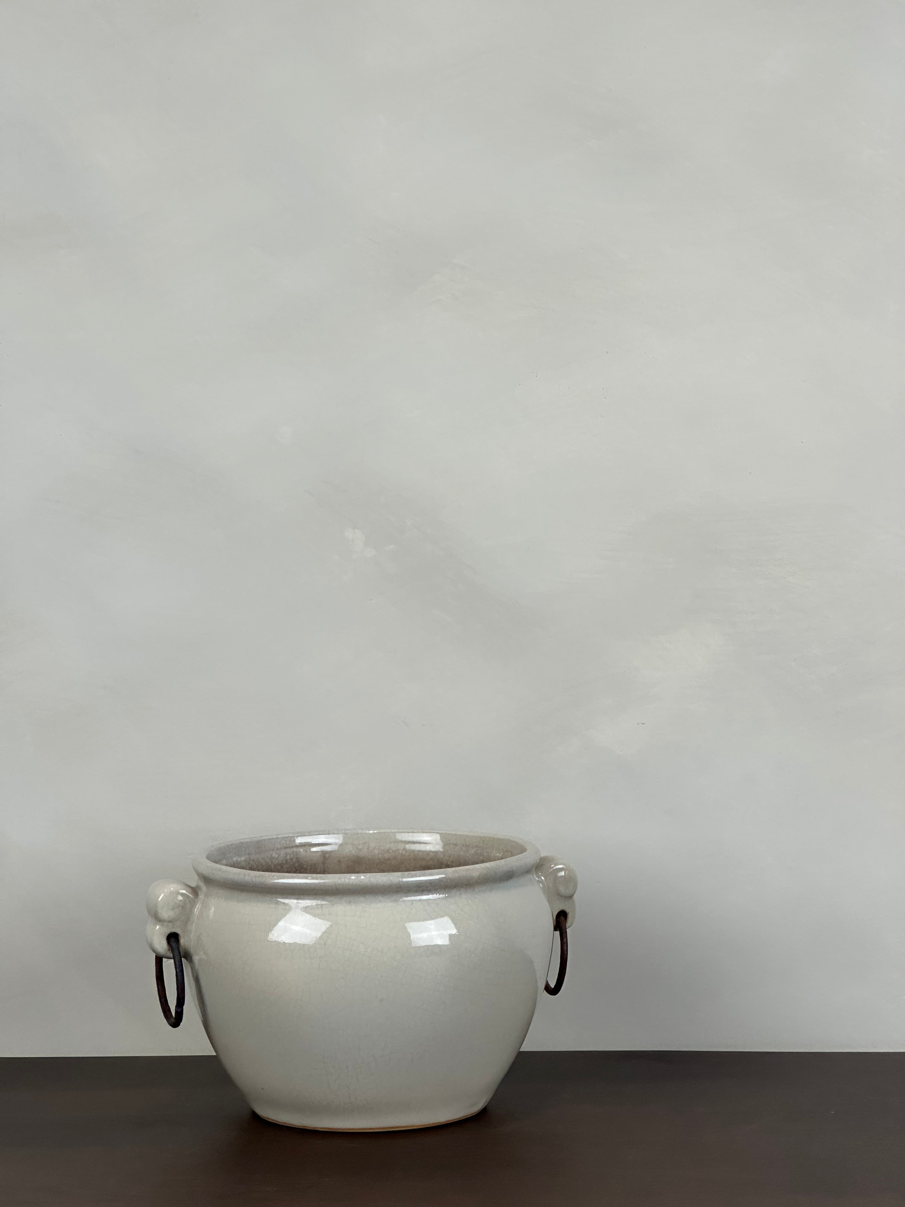 SMALL TWO-HANDLE CERAMIC POT