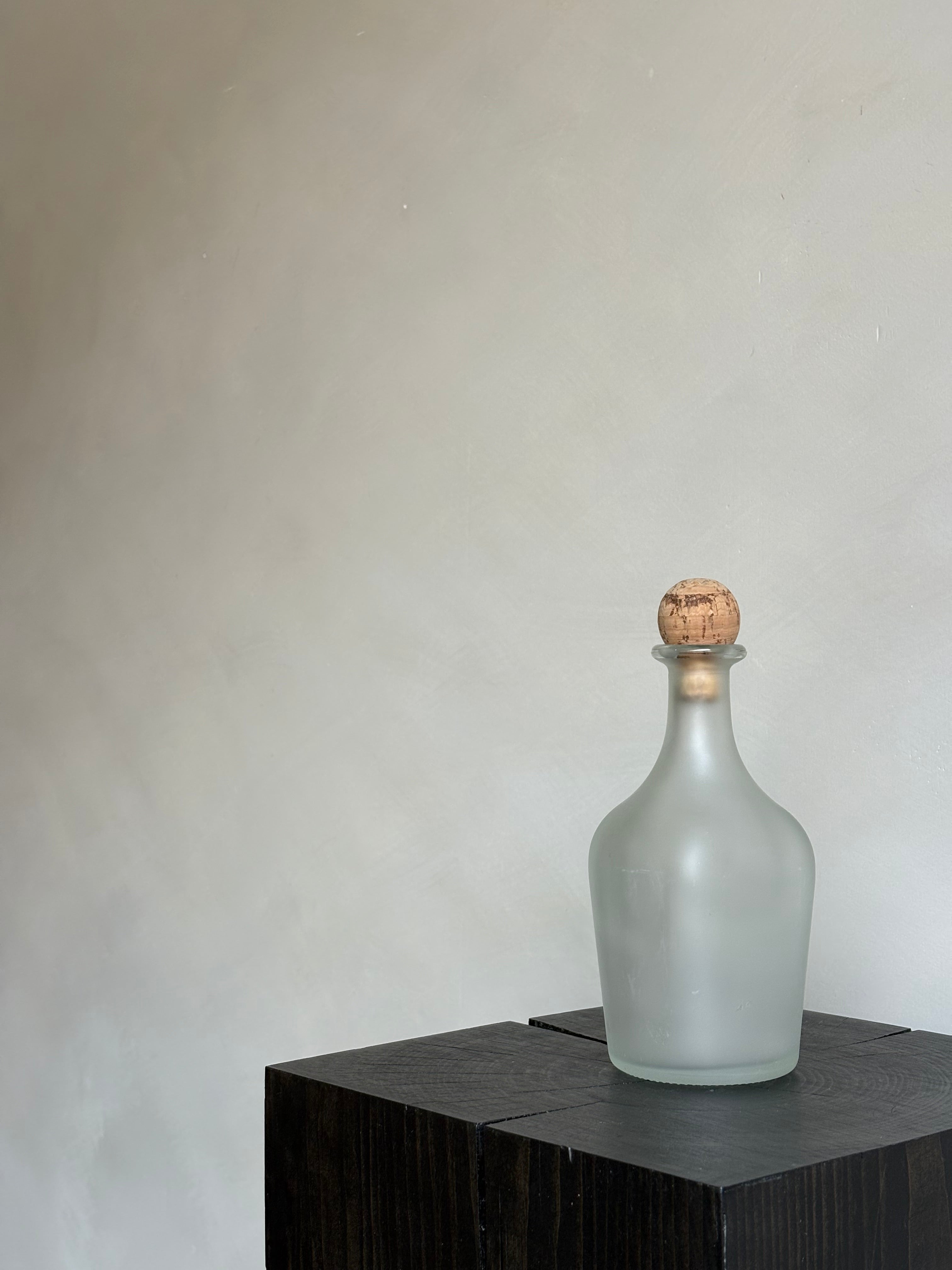 FROSTED BOTTLE