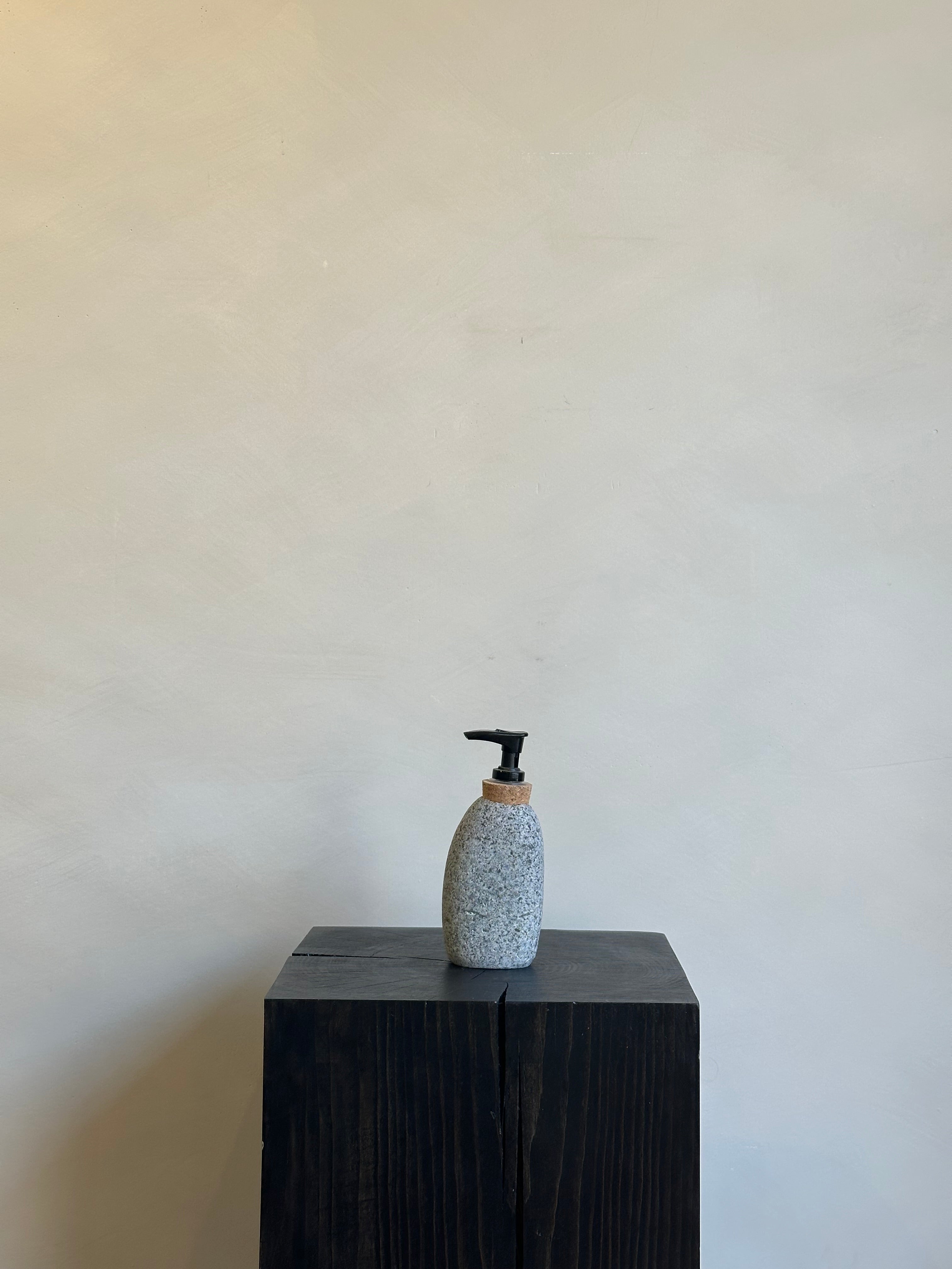 STONE DISPENSER