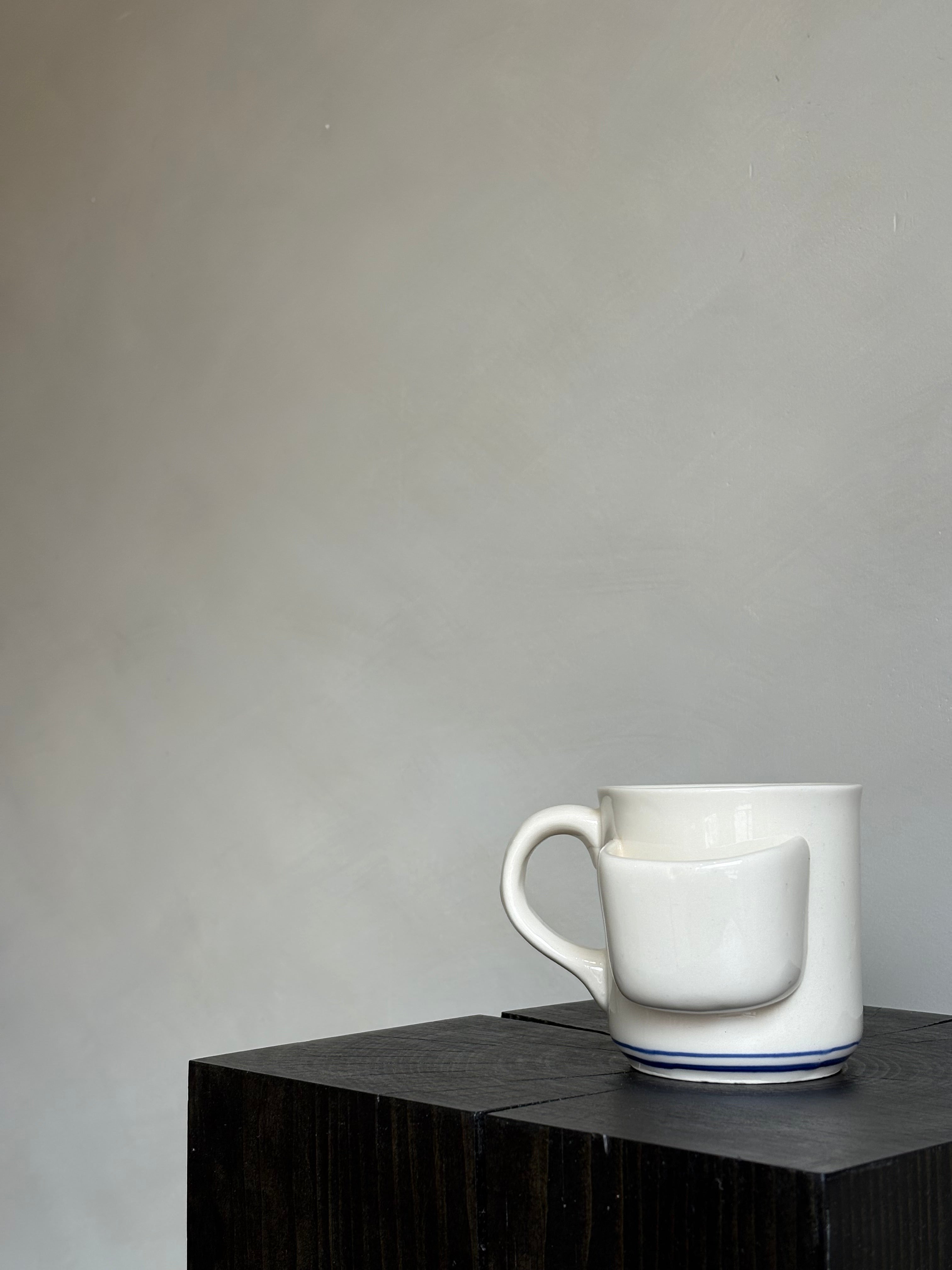 MUG WITH SPOON POUCH