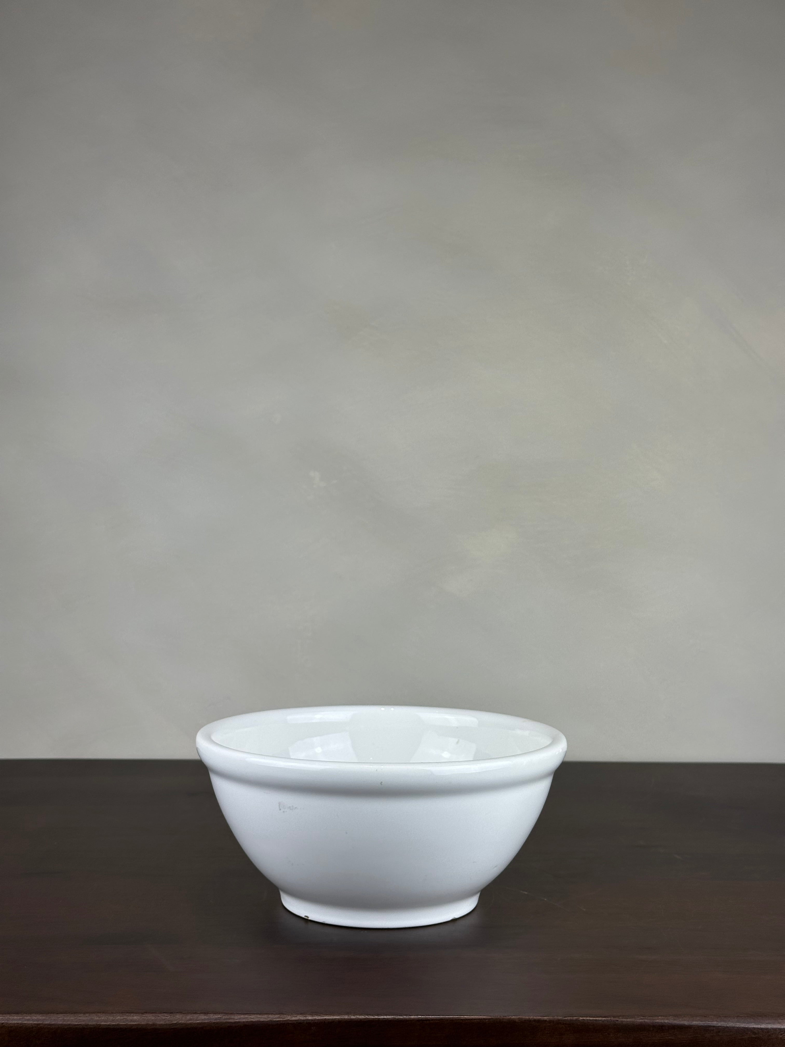 WHITE CERAMIC MIXING BOWL