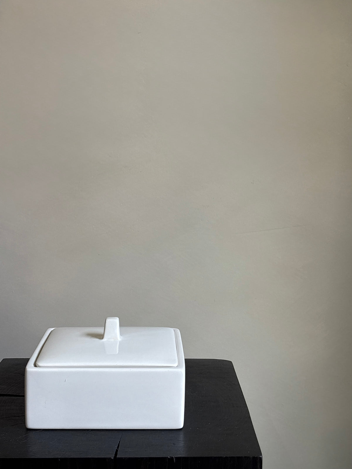 WHITE SQUARE CANISTER
