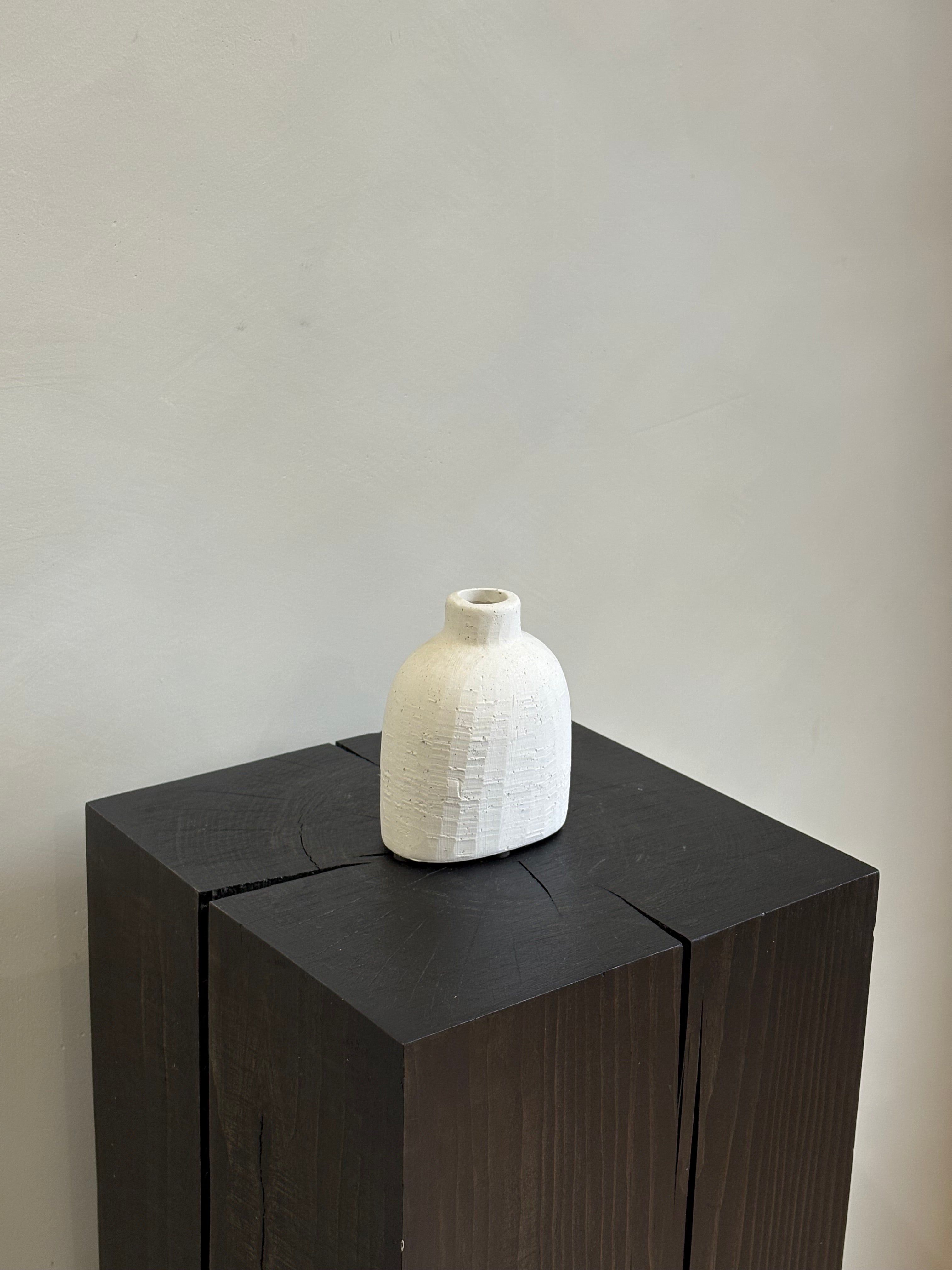 KARIS VASE
