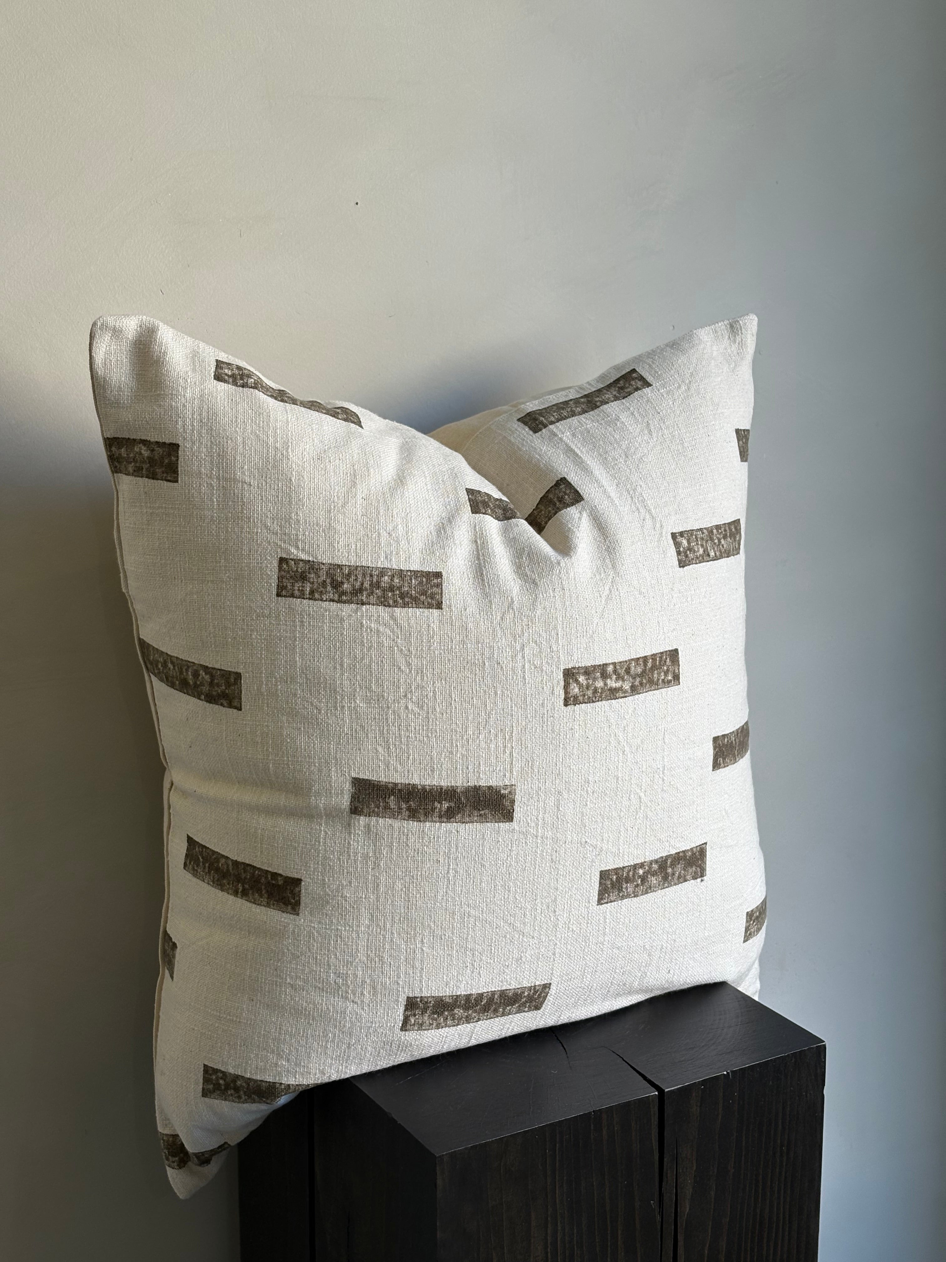 THE COLUMN | PILLOW COVER