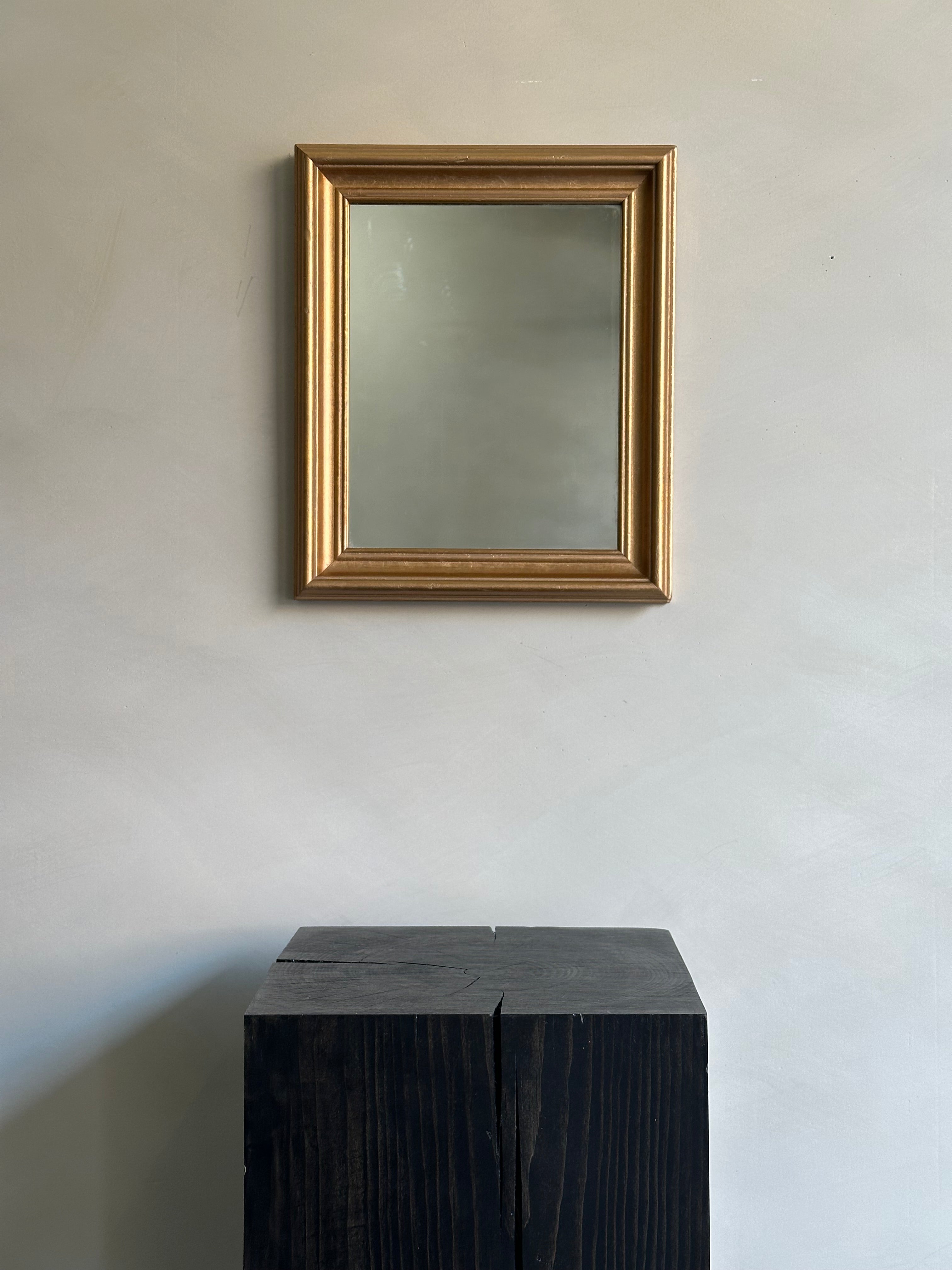 GOLD MIRROR