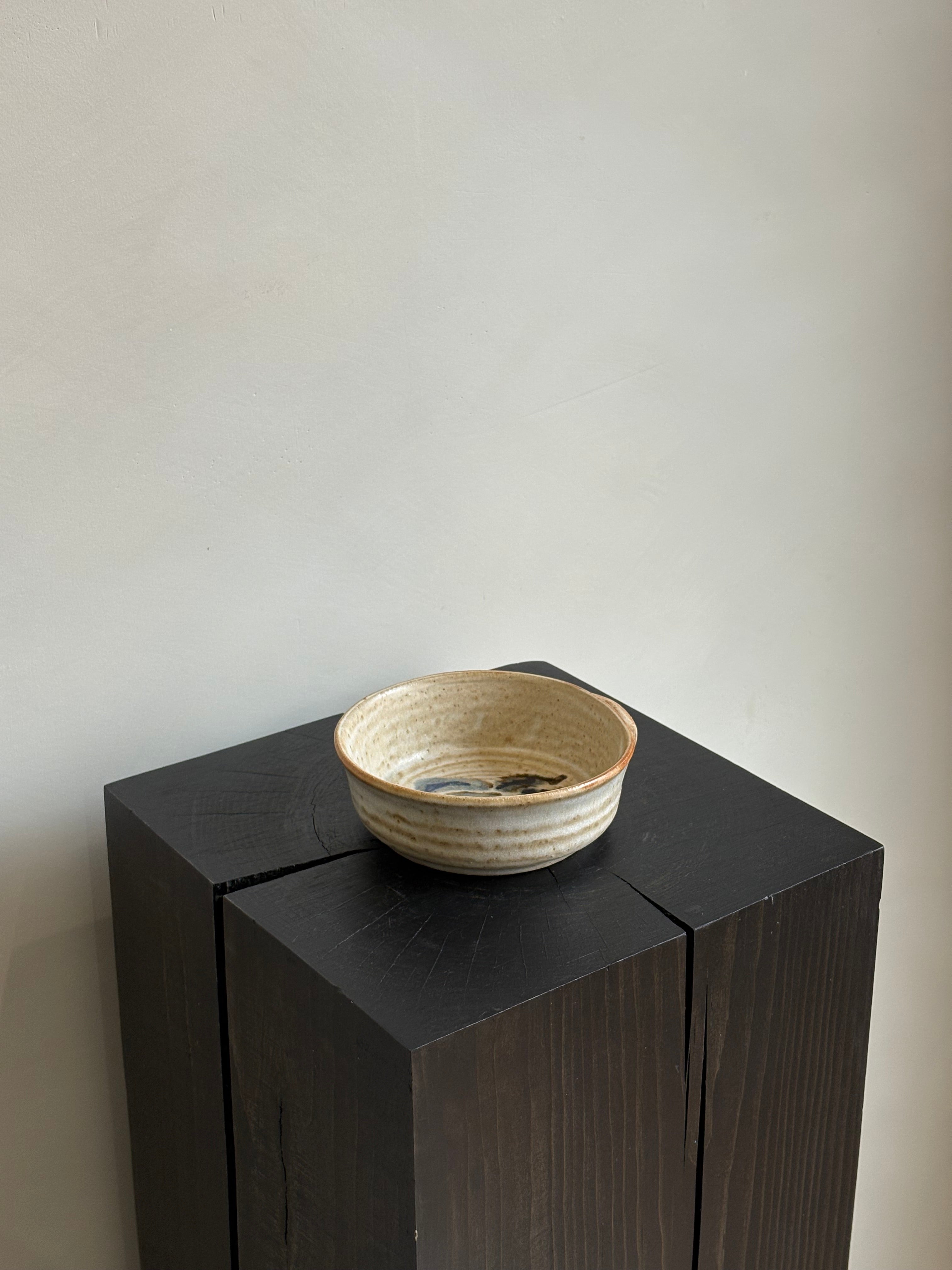 HANDCRAFTED DISH
