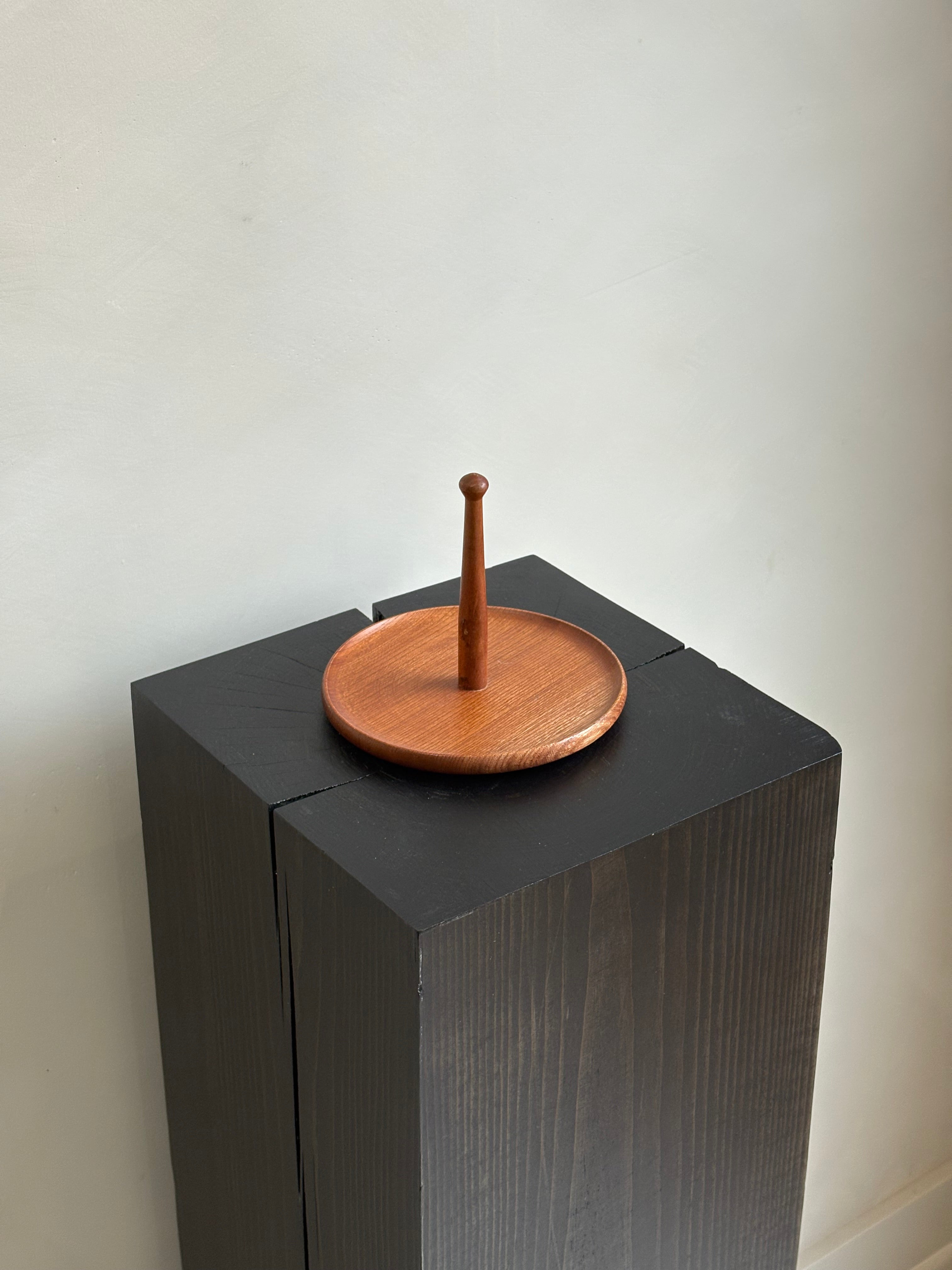 WOODEN JEWELRY TREE