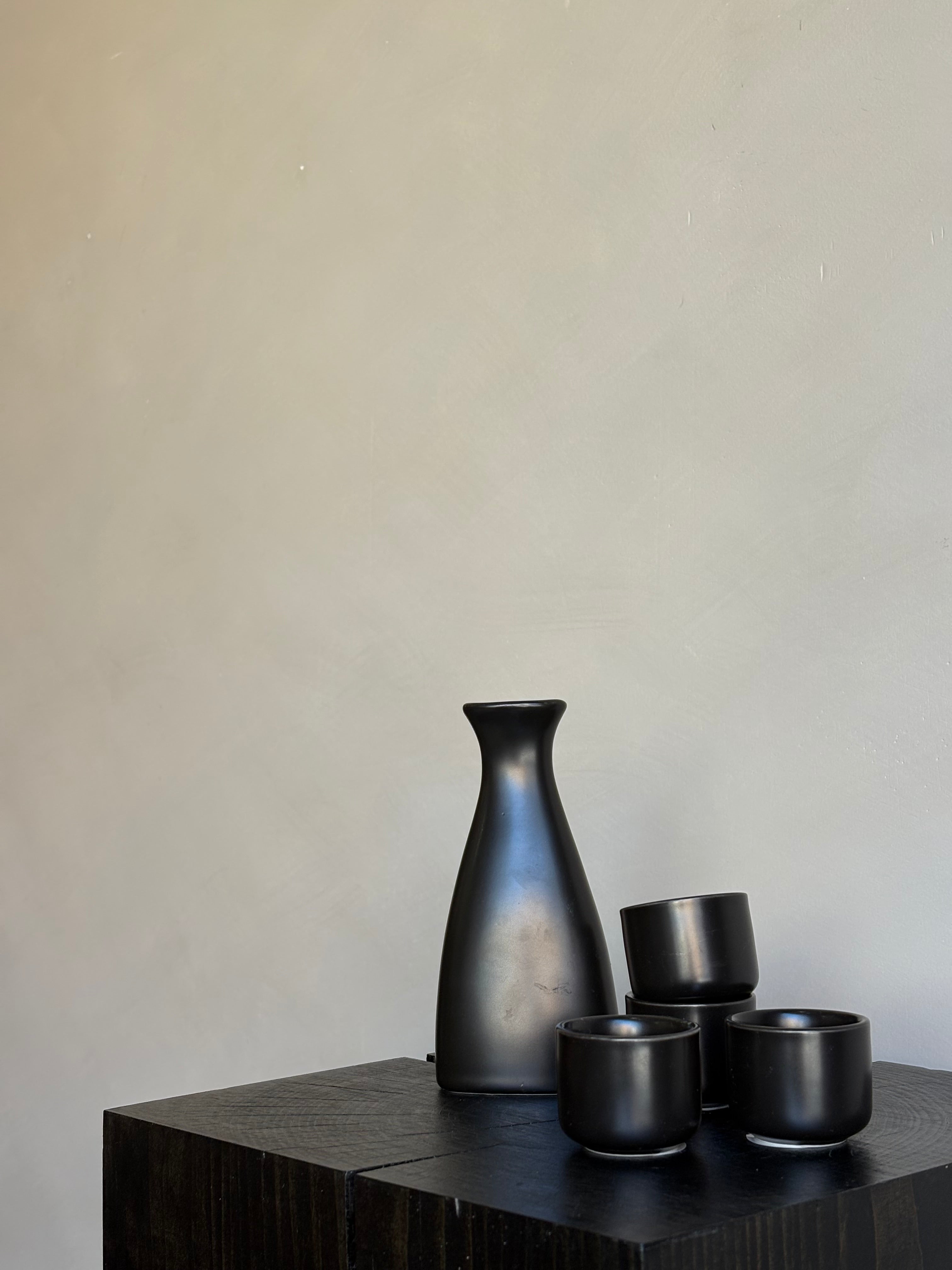 CERAMIC CARAFE + OCHOKO SET