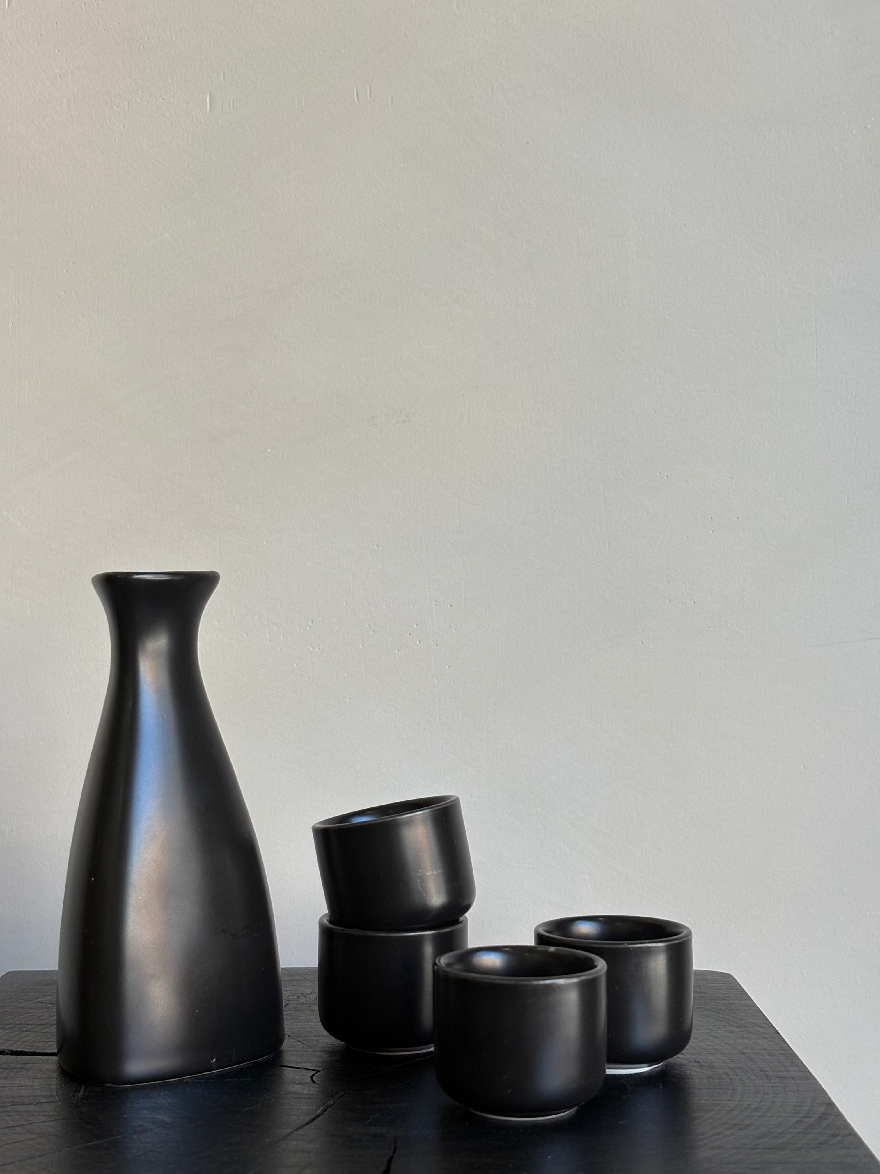 CERAMIC CARAFE + OCHOKO SET