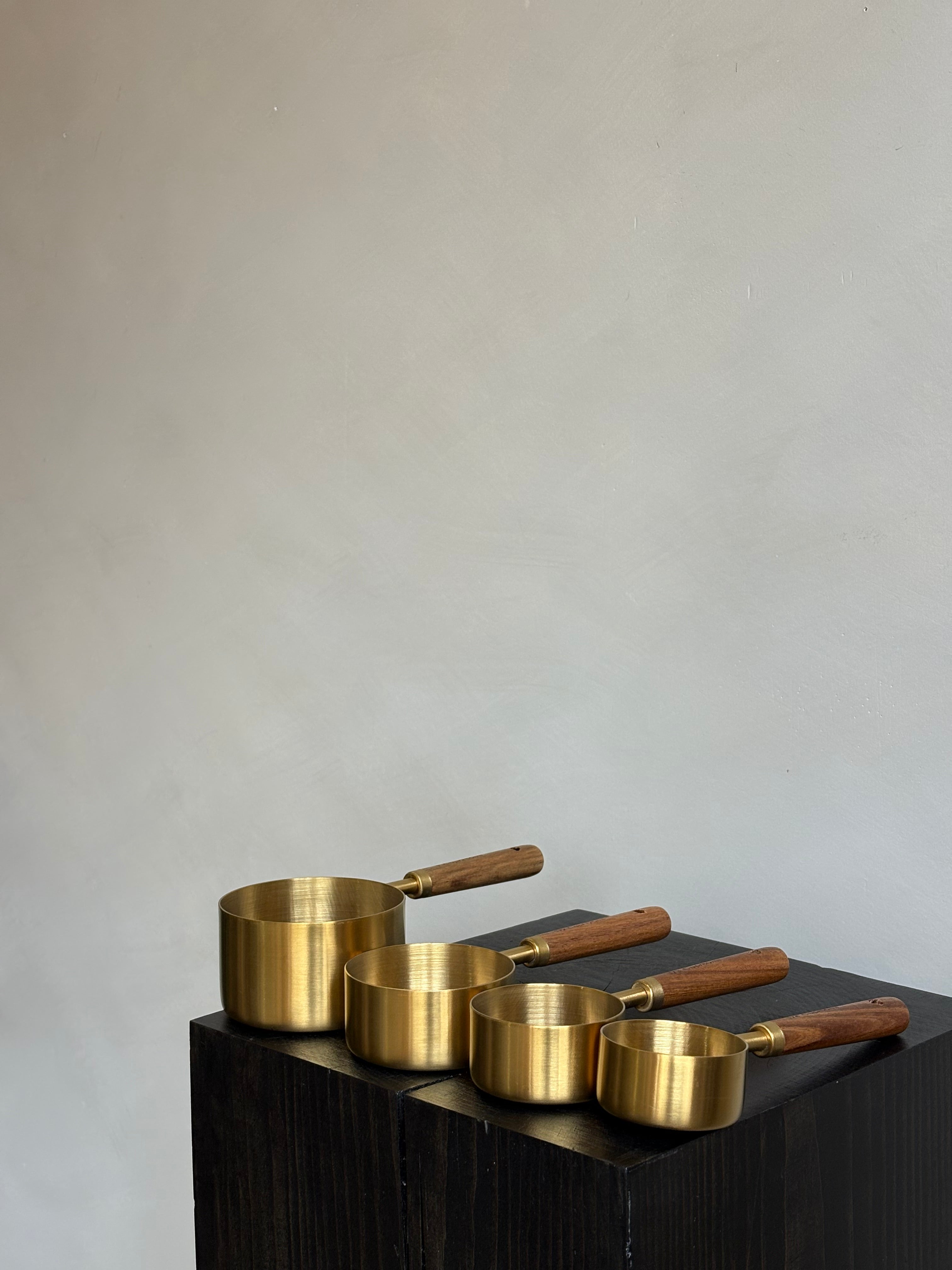 GOLD MEASURING CUP SET