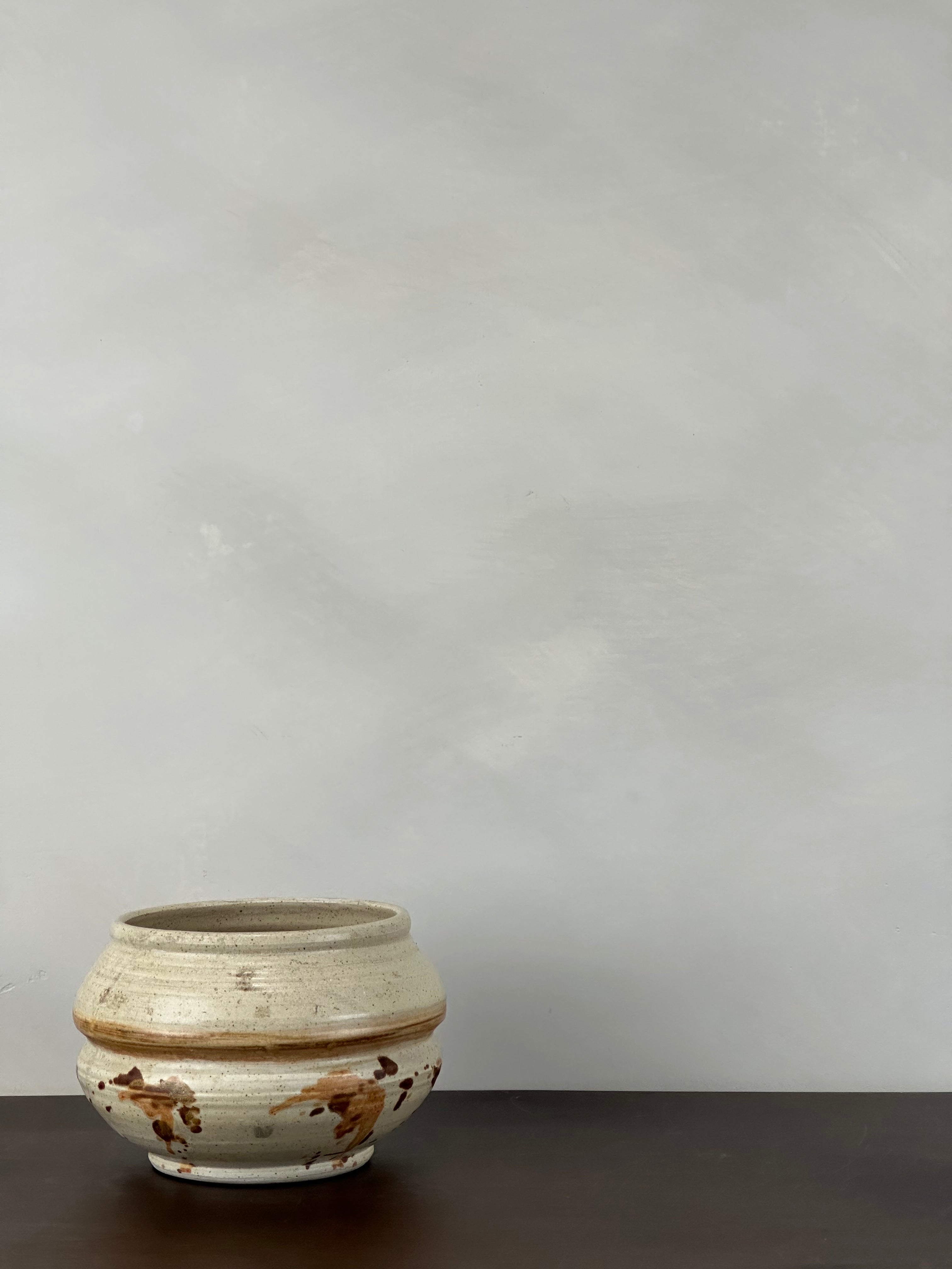HANDCRAFTED POT