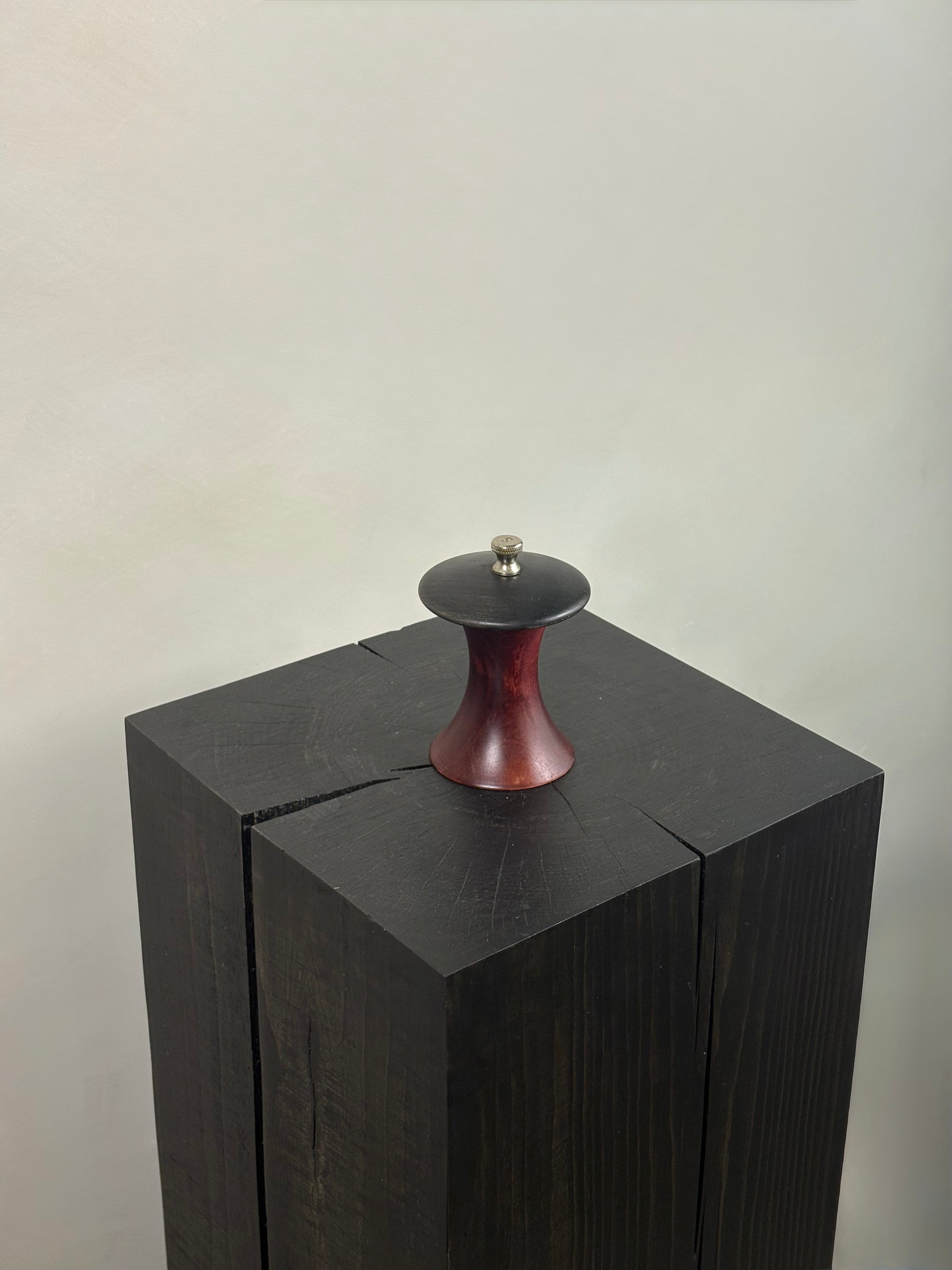 MUSHROOM SHAPED SPICE MILL
