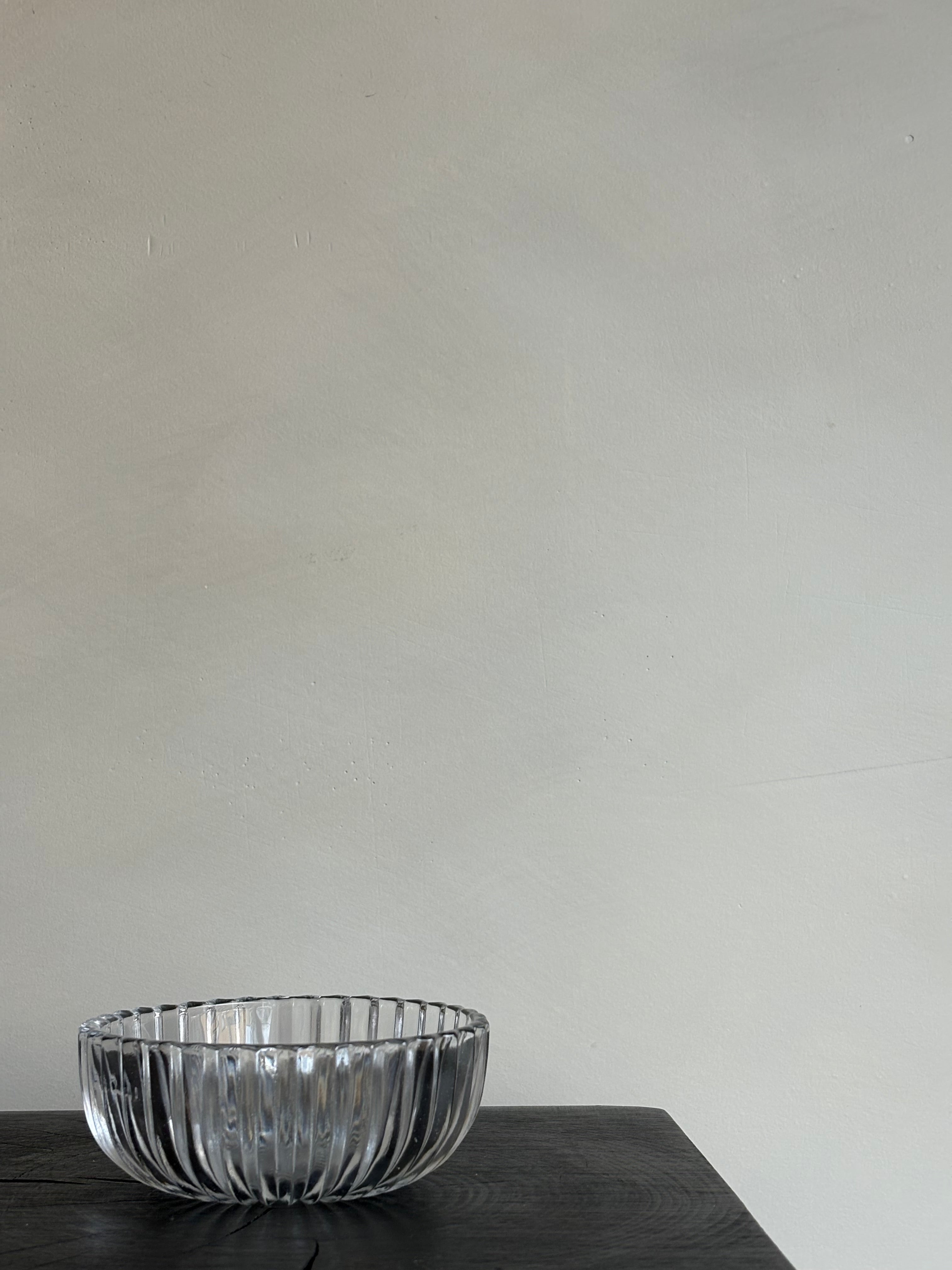 PLEATED CRYSTAL DISH